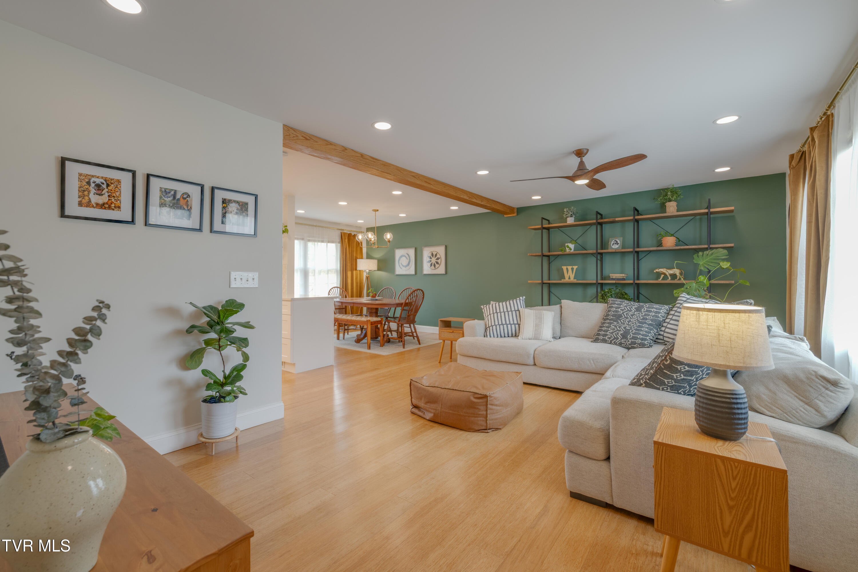 2405 Rambling Road