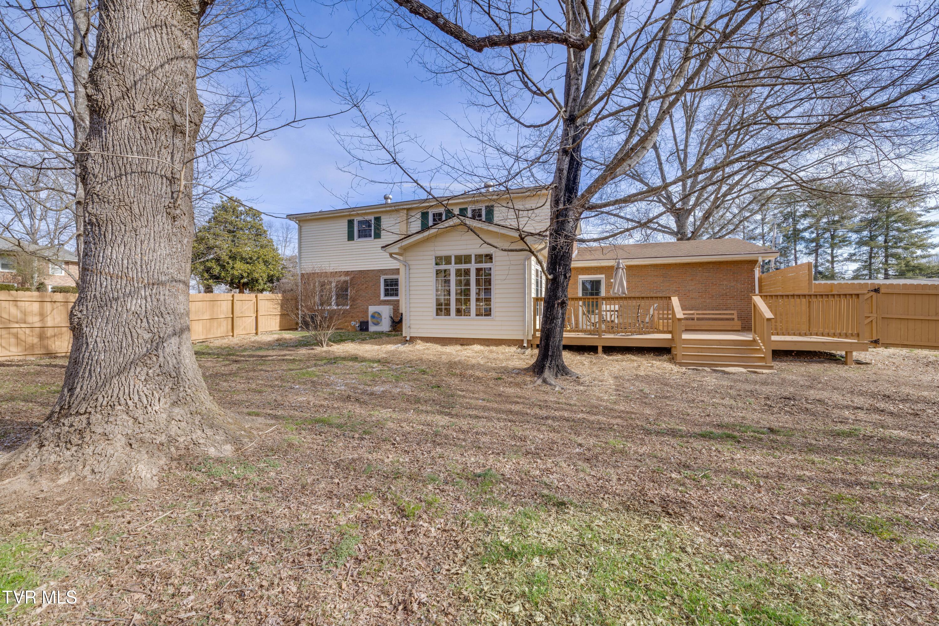 2405 Rambling Road