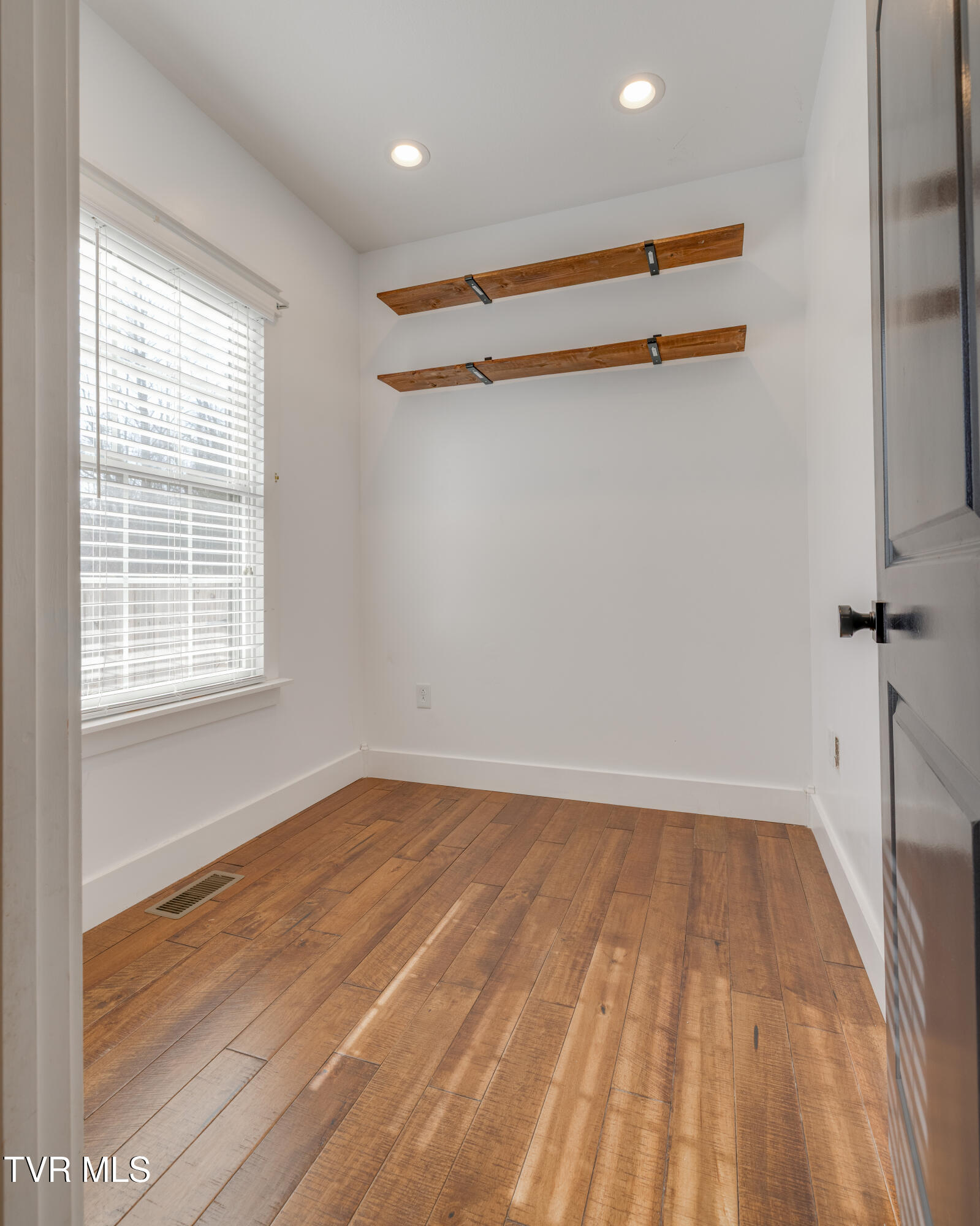 369 Old Embreeville Road