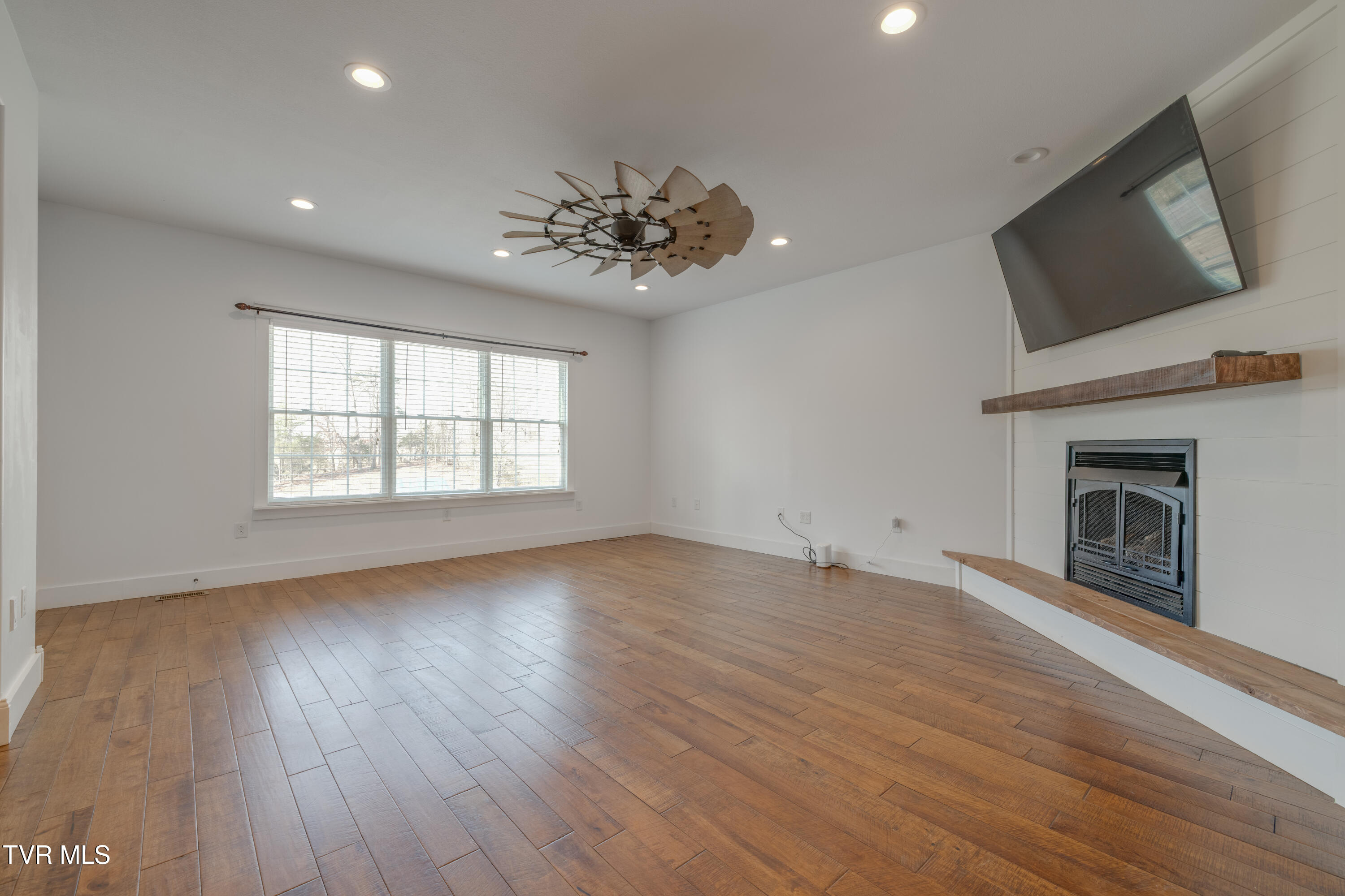 369 Old Embreeville Road