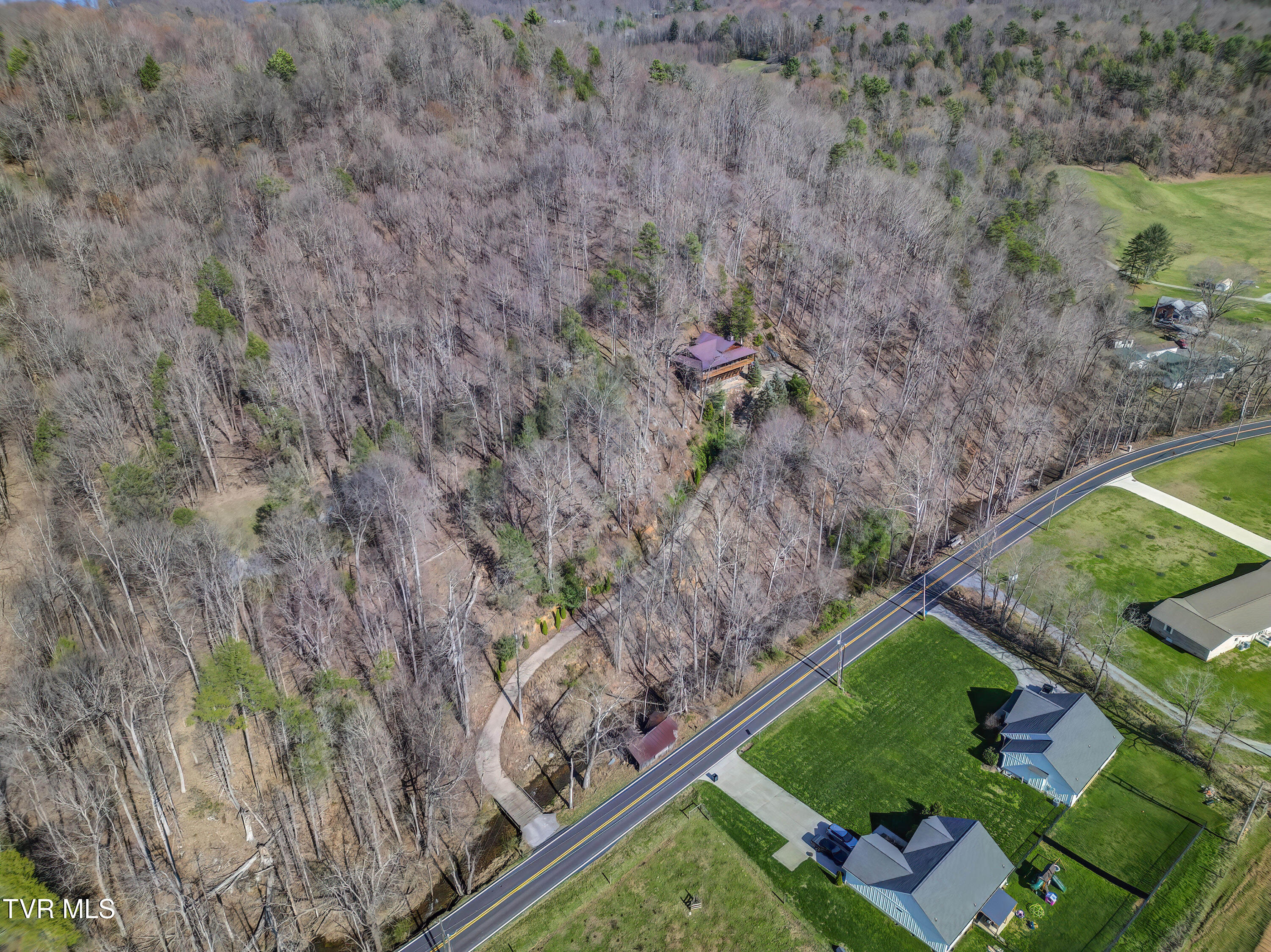 665 Laurels Road