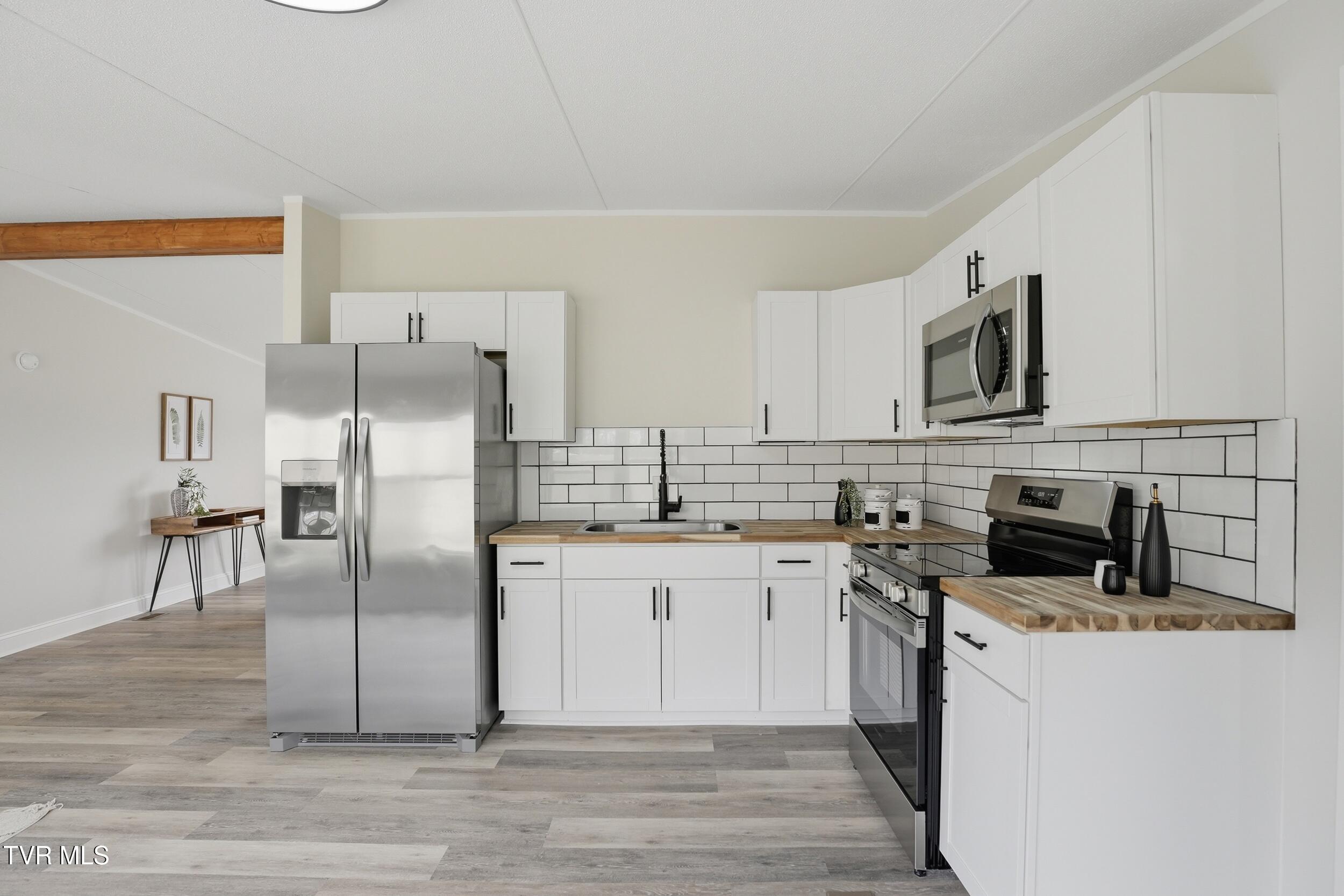 108 Hensley Loop