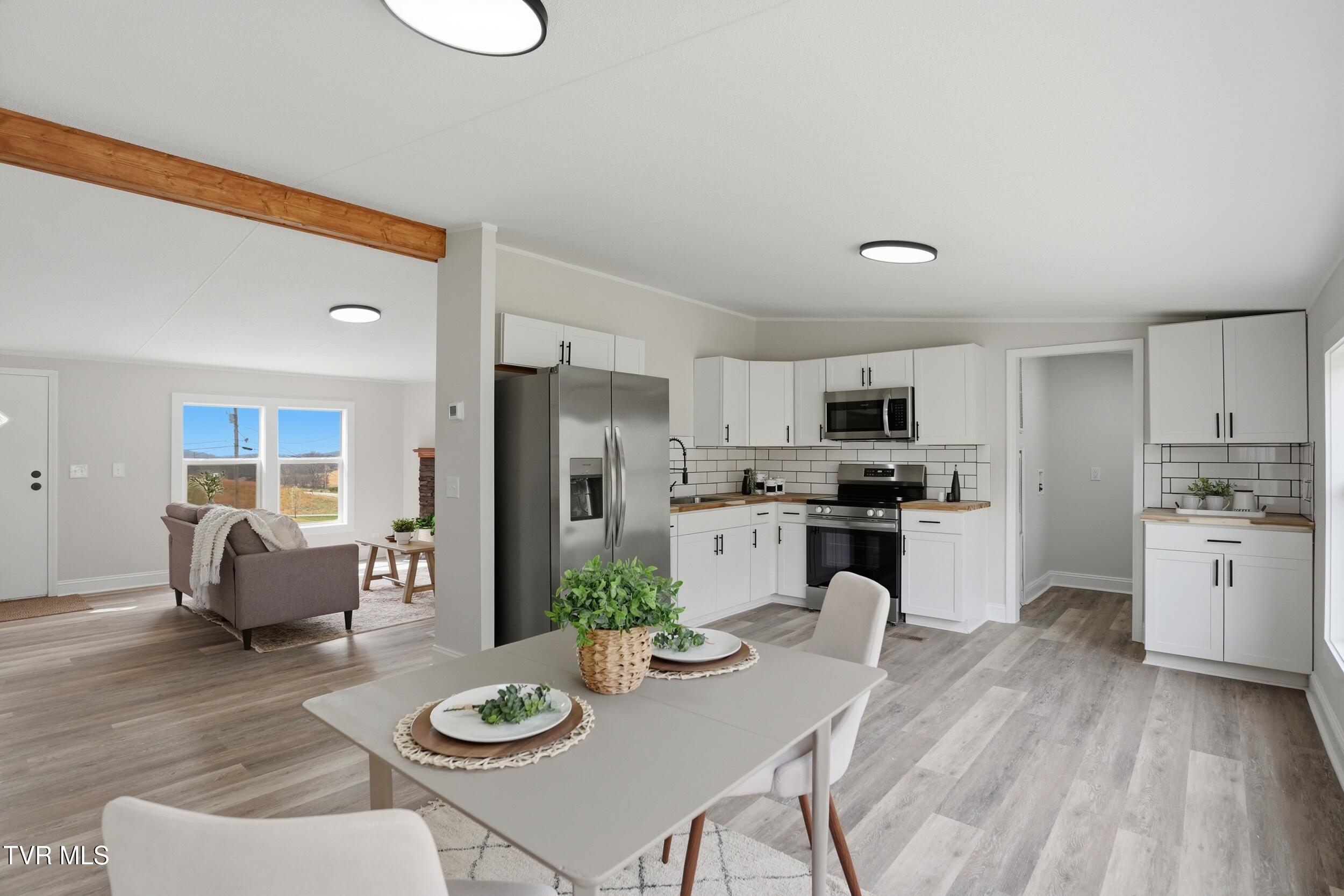 108 Hensley Loop
