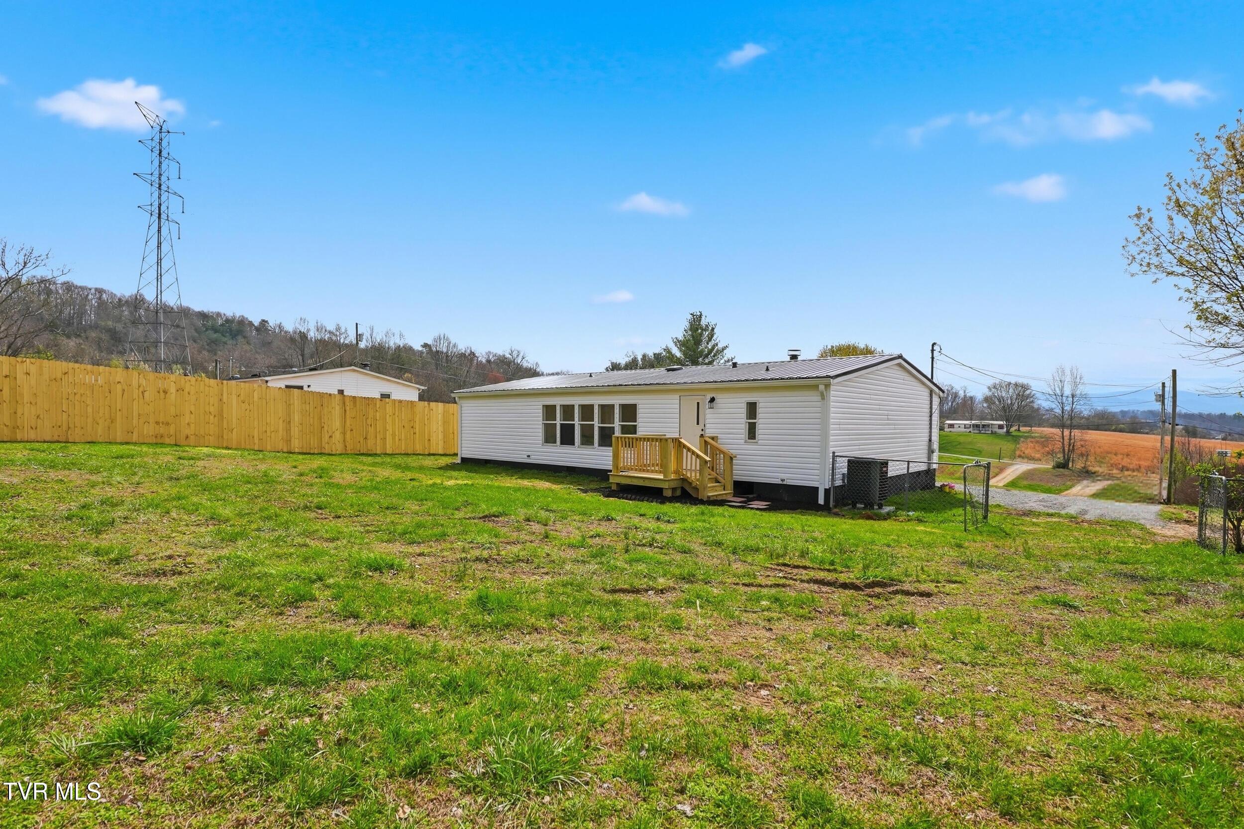 108 Hensley Loop