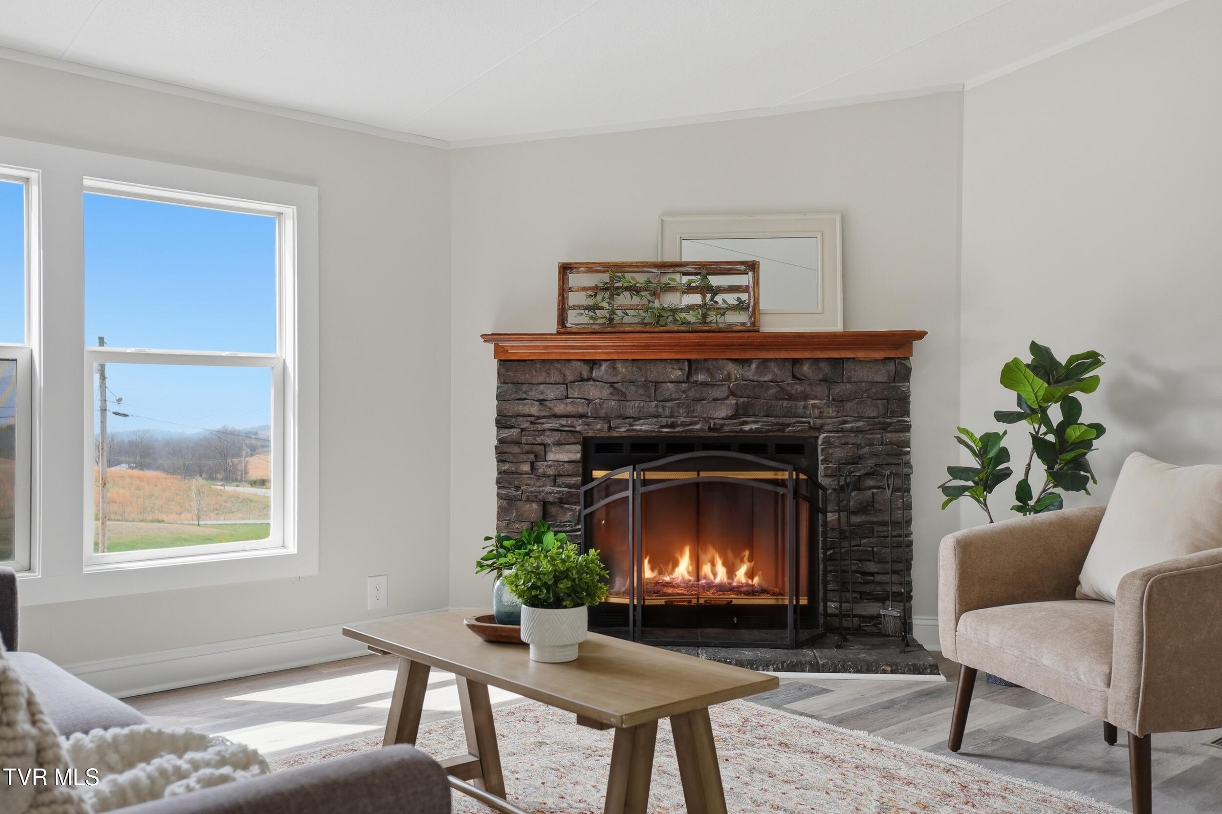 108 Hensley Loop