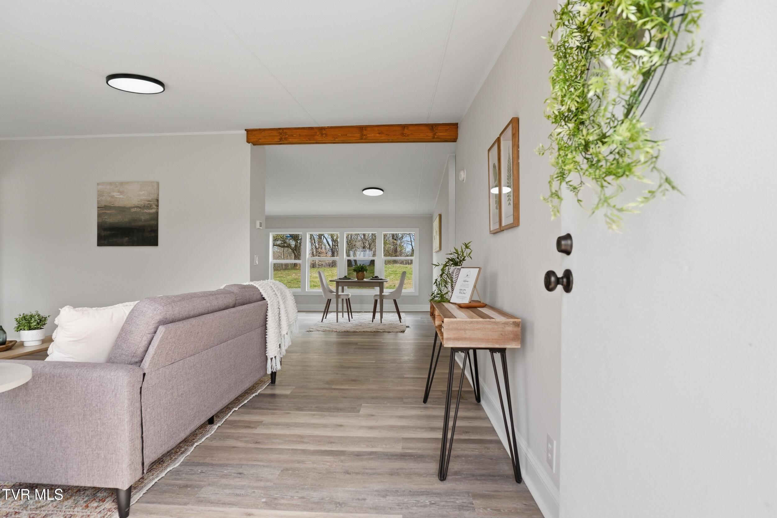 108 Hensley Loop