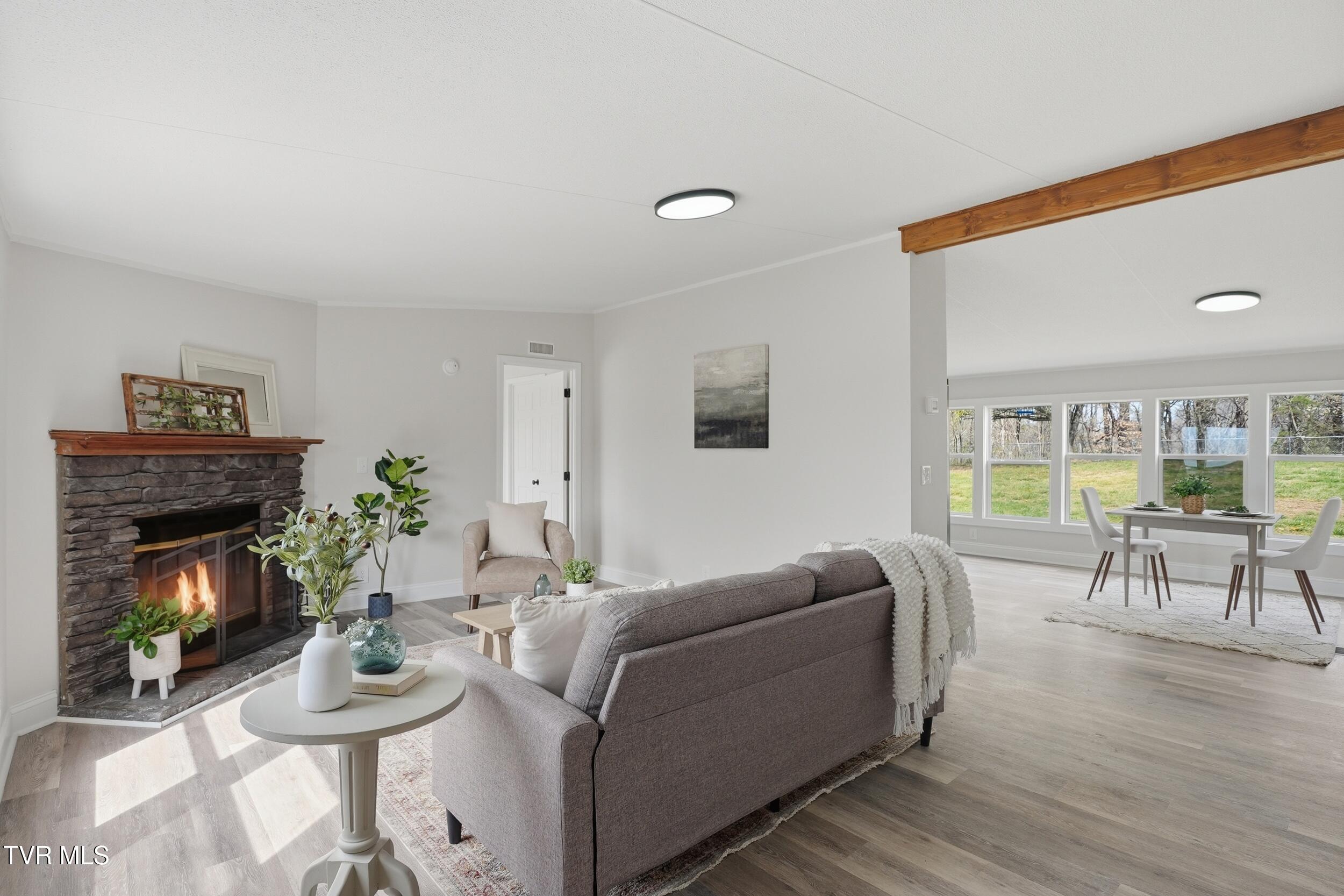 108 Hensley Loop
