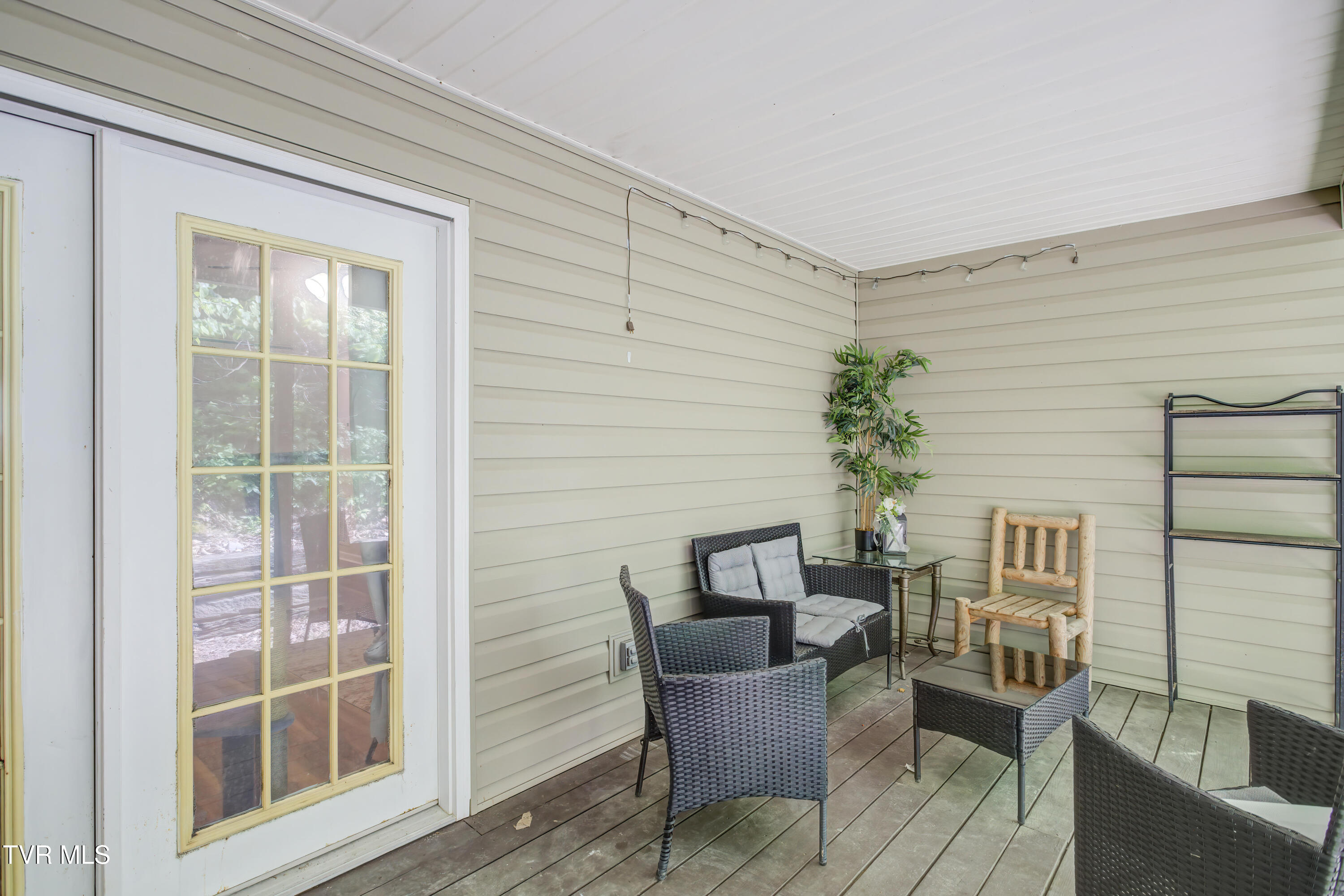 200 Arrowhead Drive 1