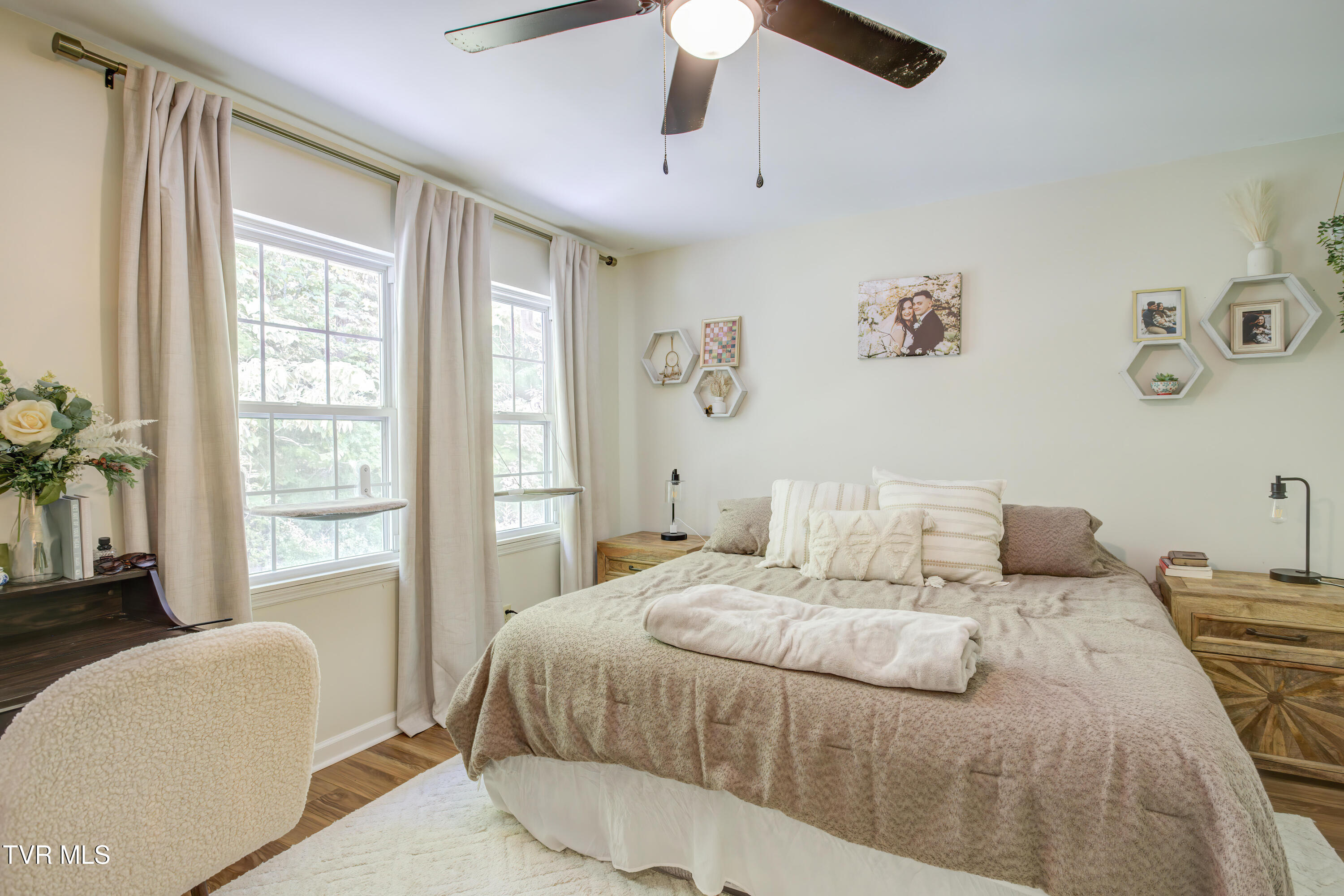 200 Arrowhead Drive 1