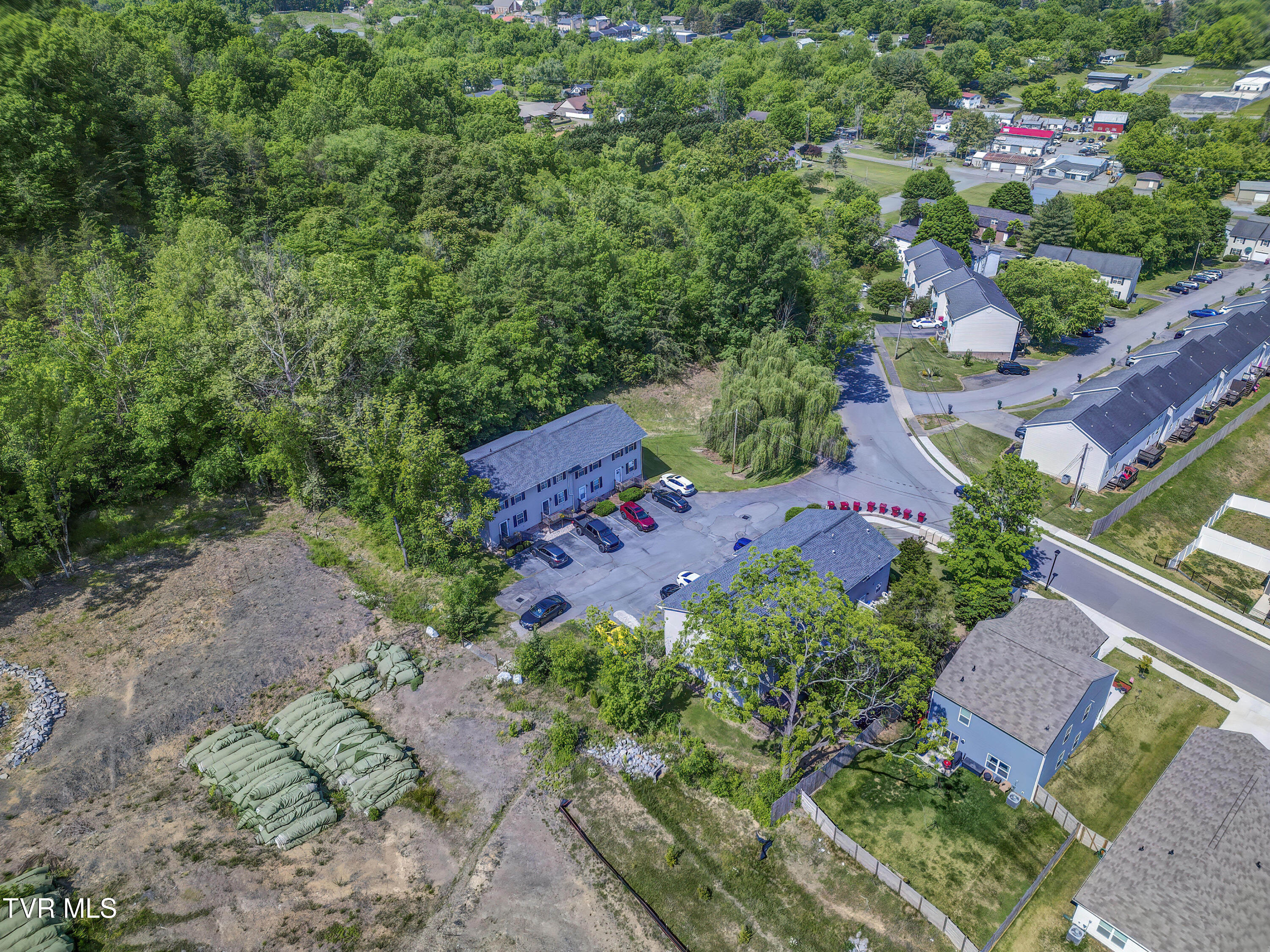 200 Arrowhead Drive 1