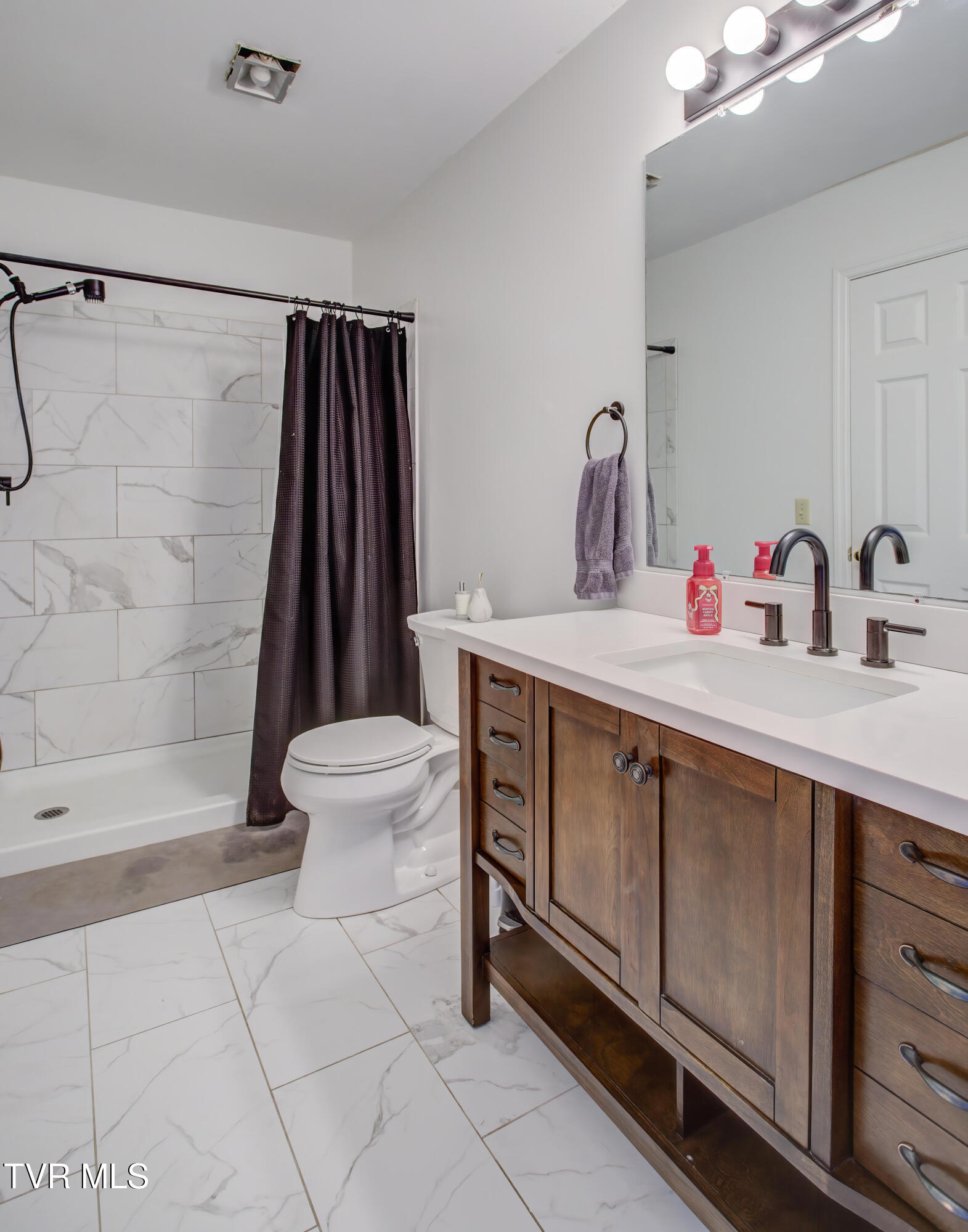 200 Arrowhead Drive 1