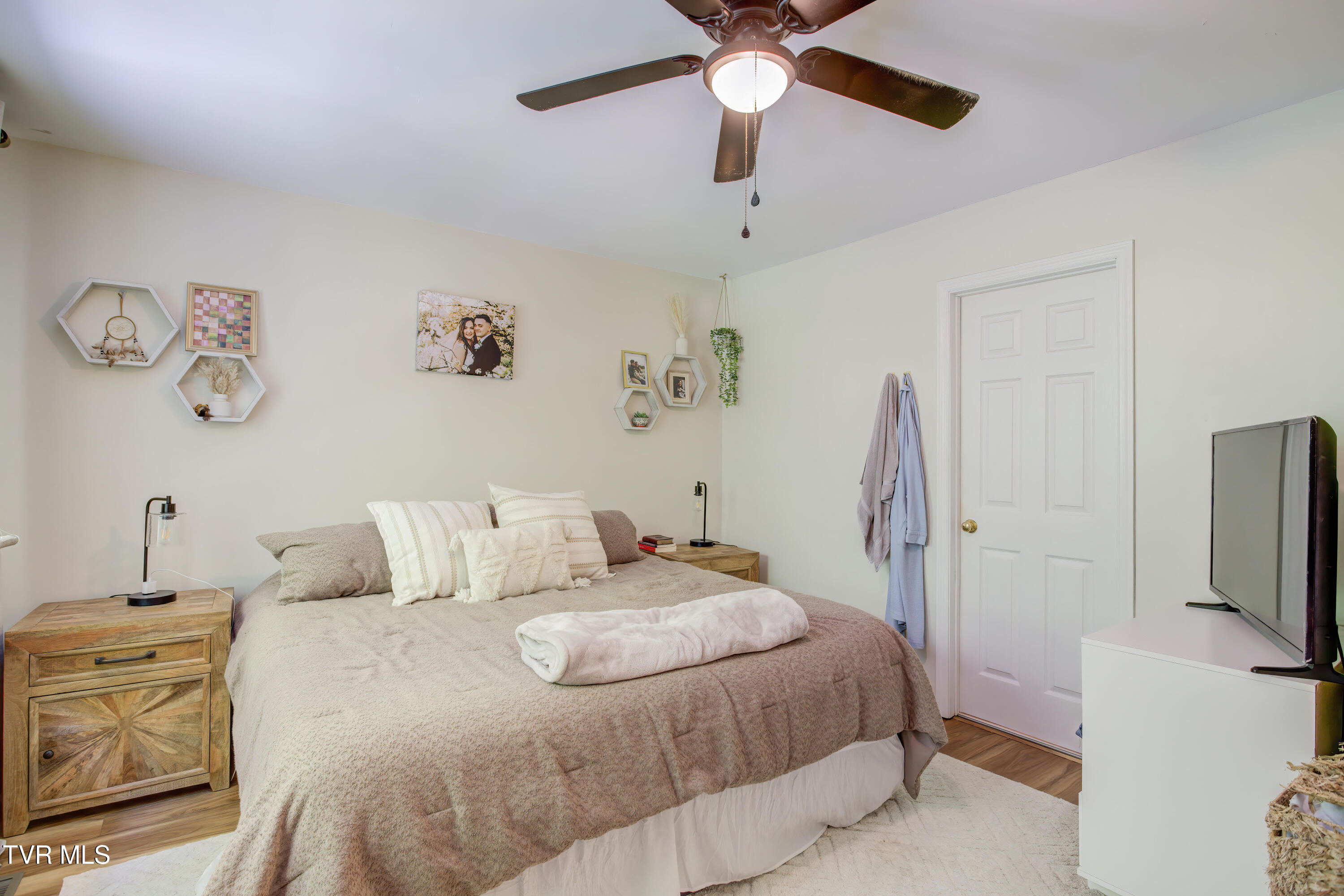 200 Arrowhead Drive 1