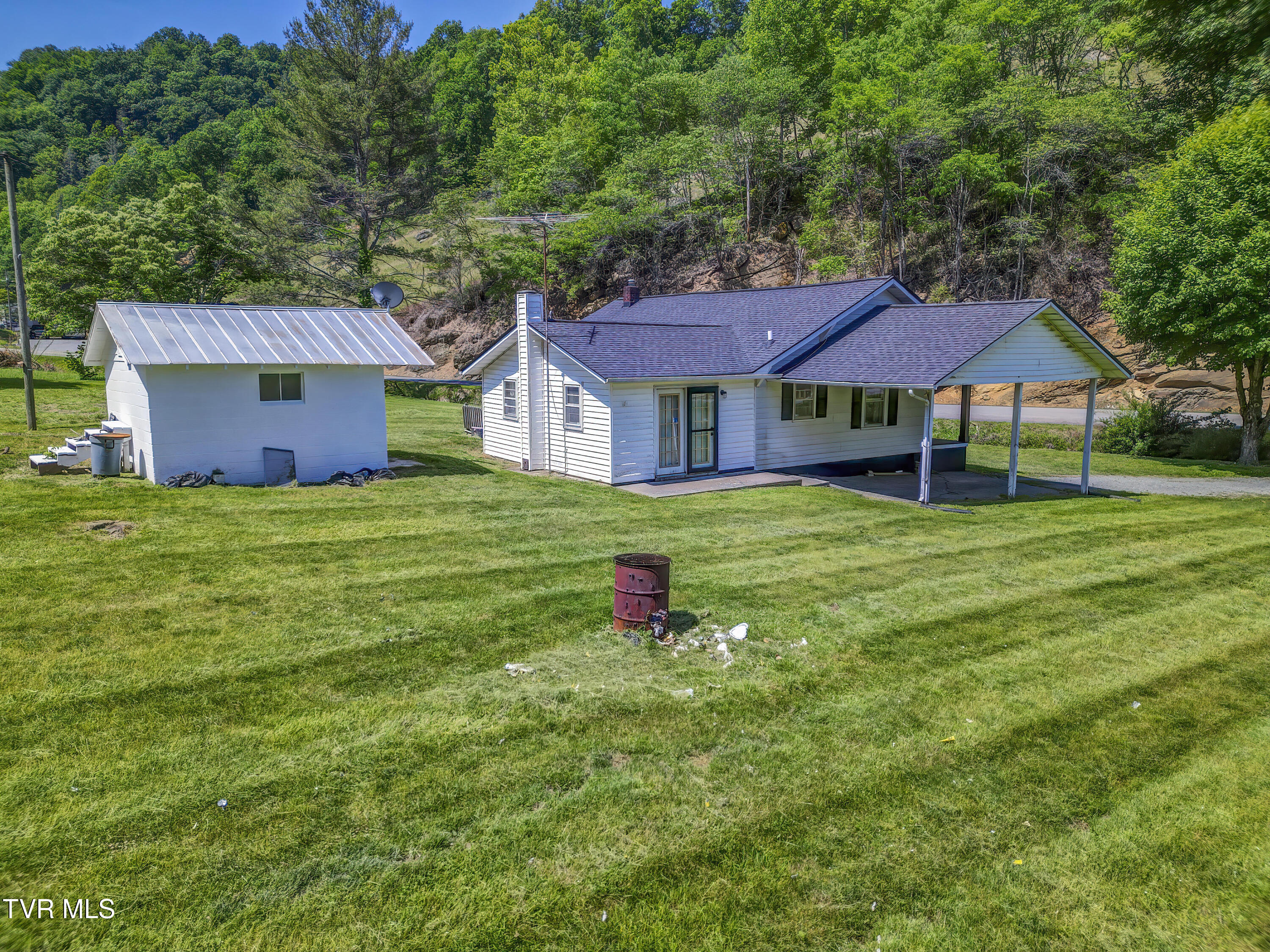 865 Shelleys Road