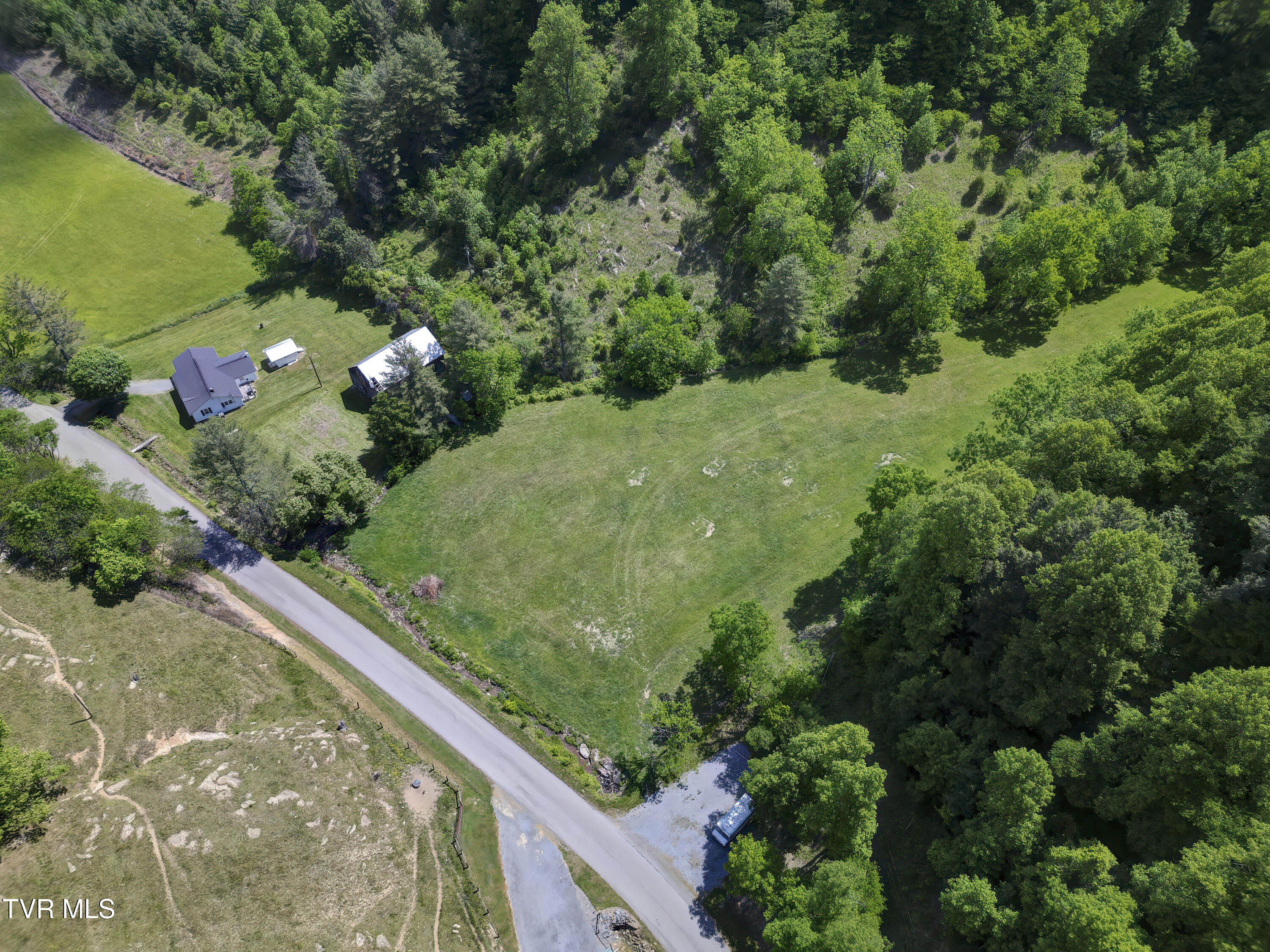 865 Shelleys Road
