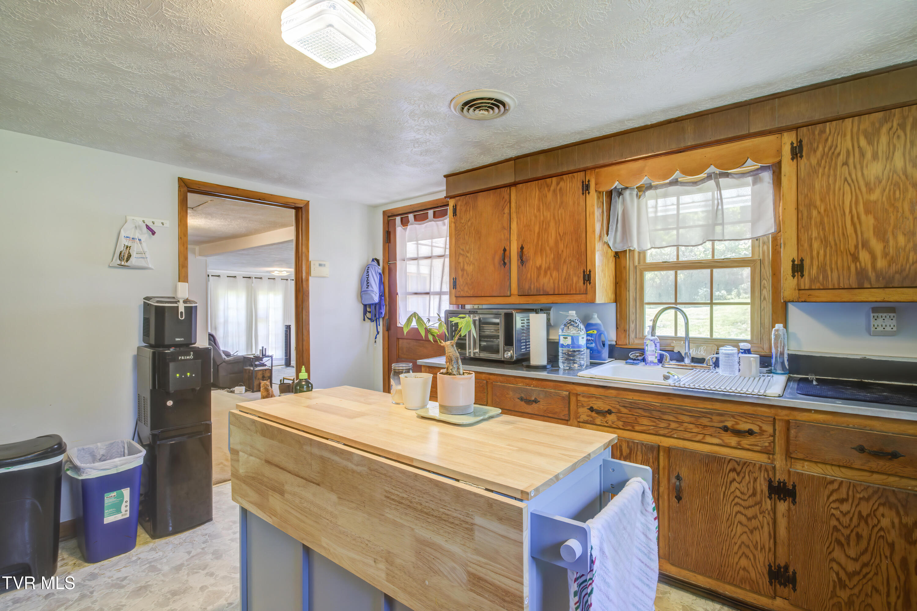 865 Shelleys Road