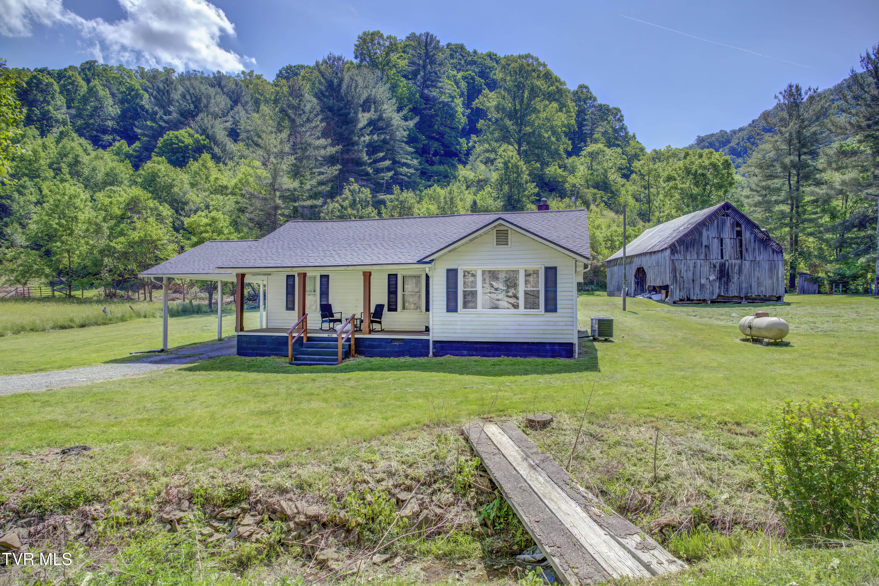 865 Shelleys Road