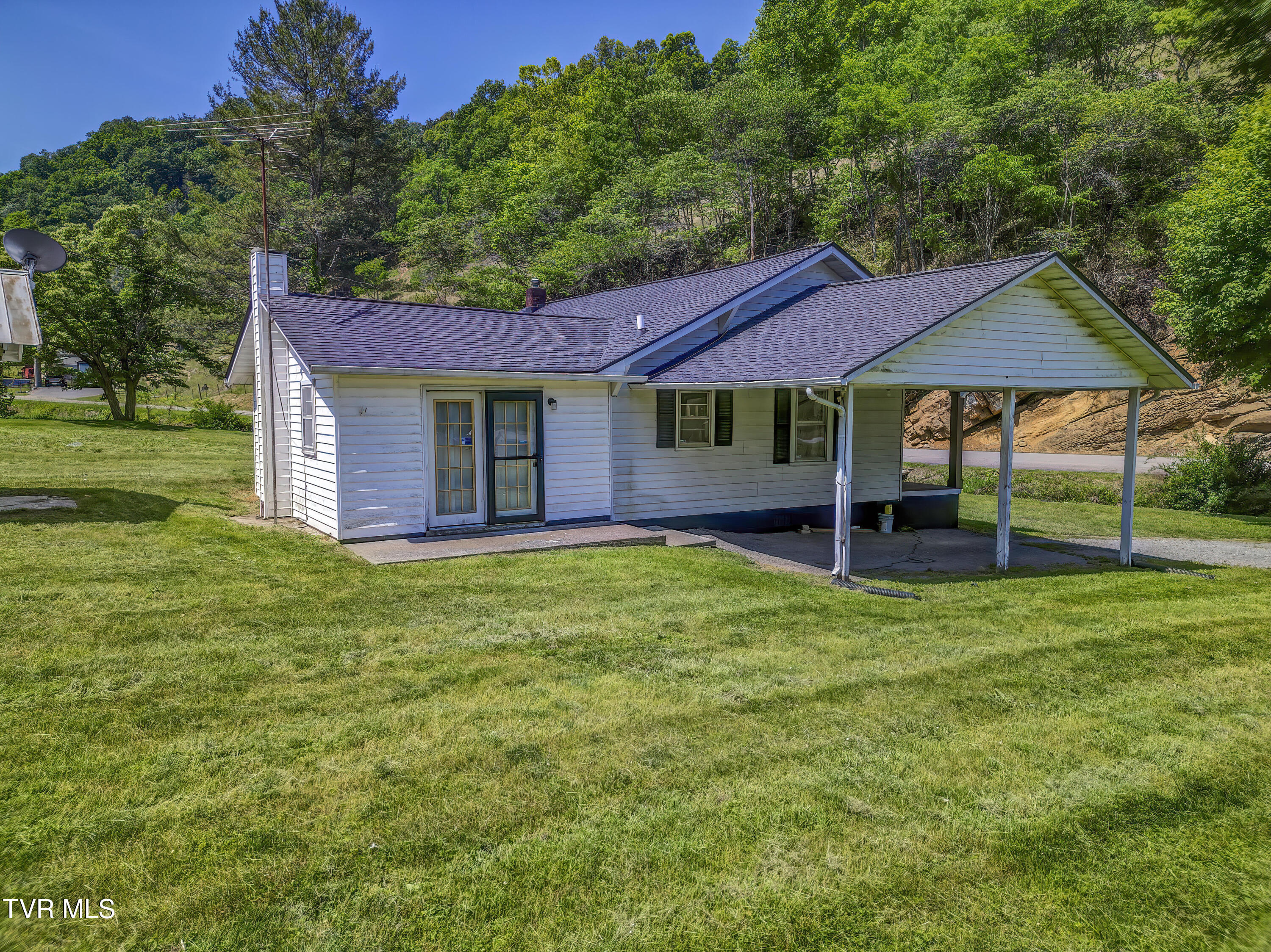 865 Shelleys Road