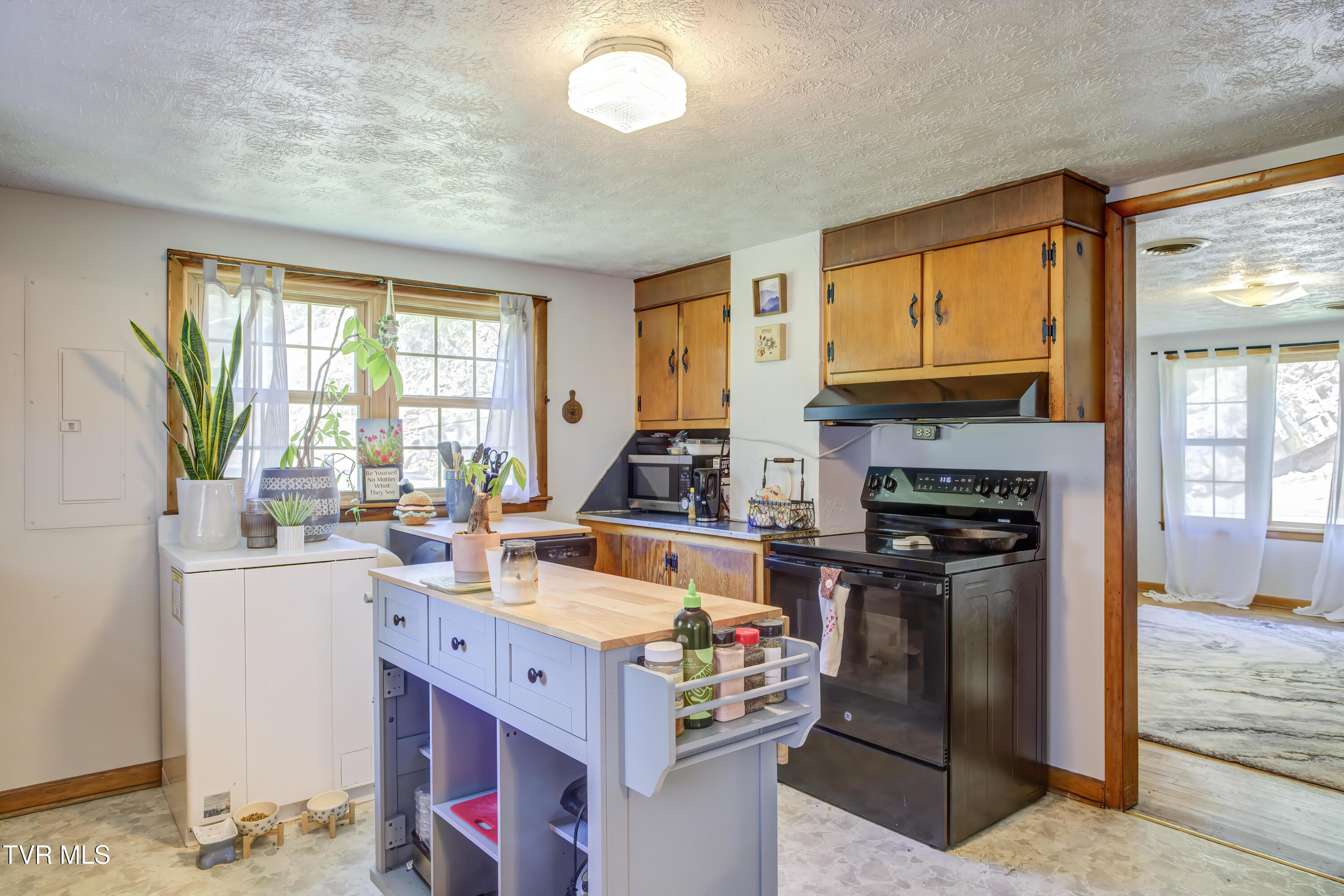 865 Shelleys Road
