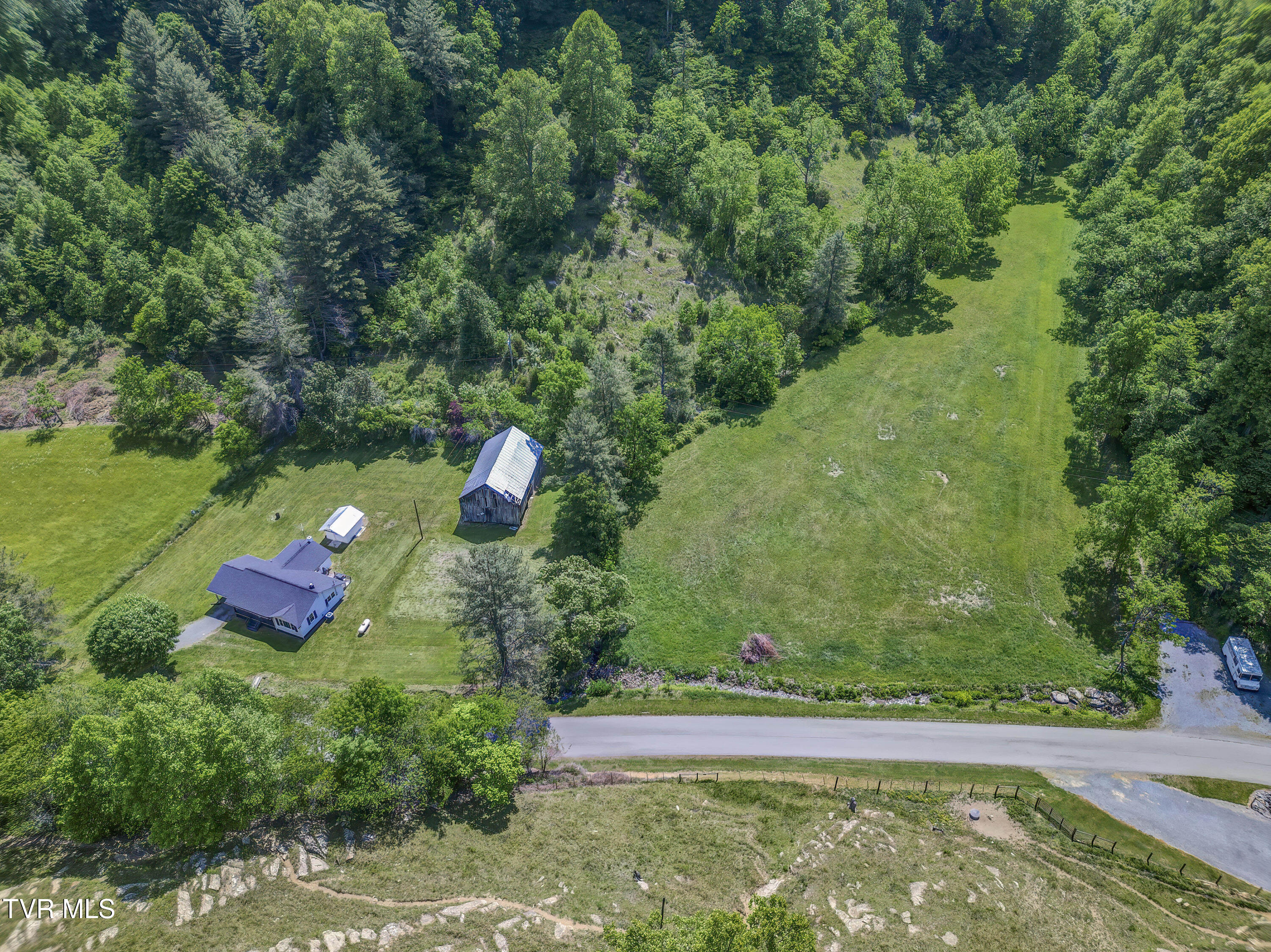 865 Shelleys Road