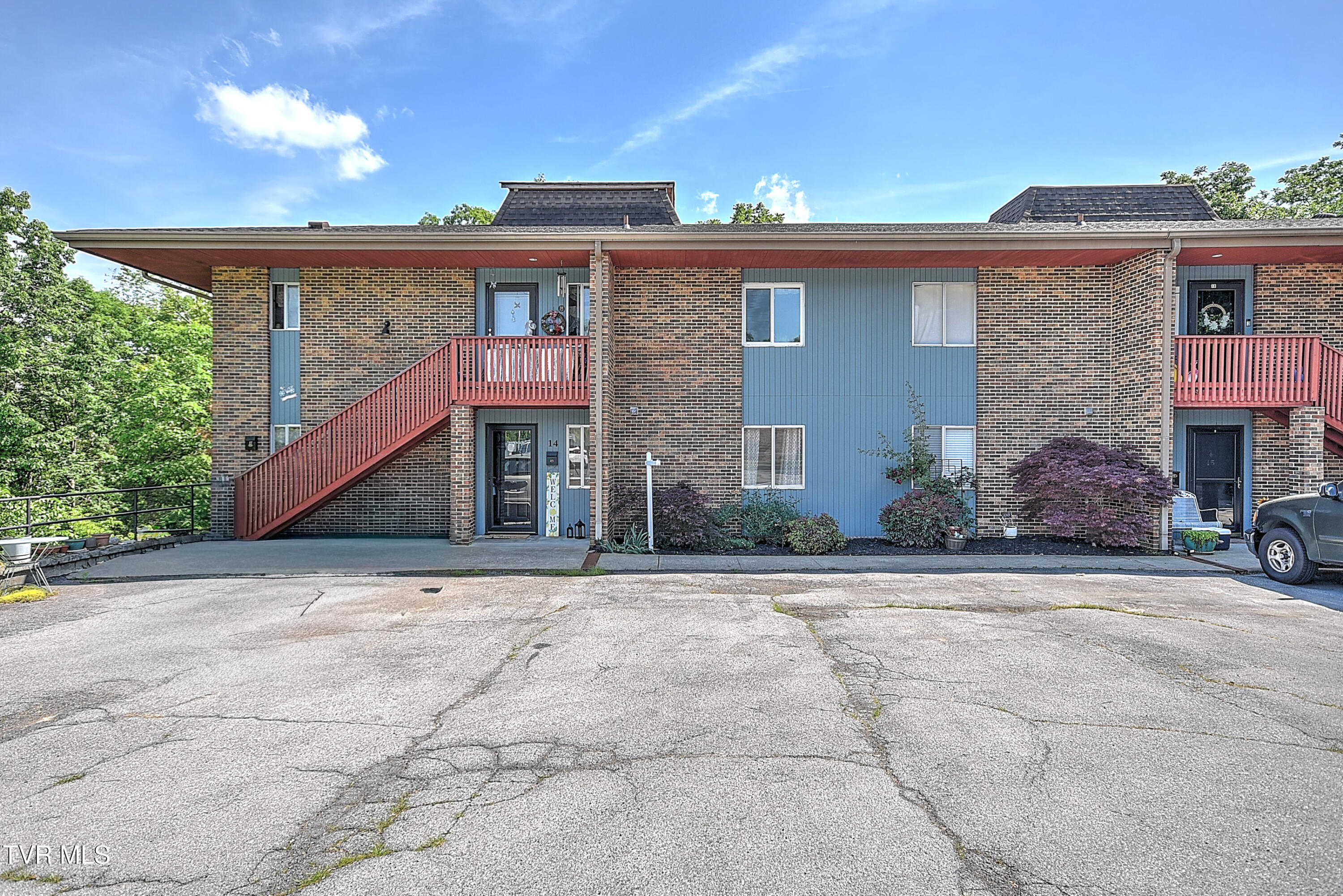 361 Belmont Drive 14