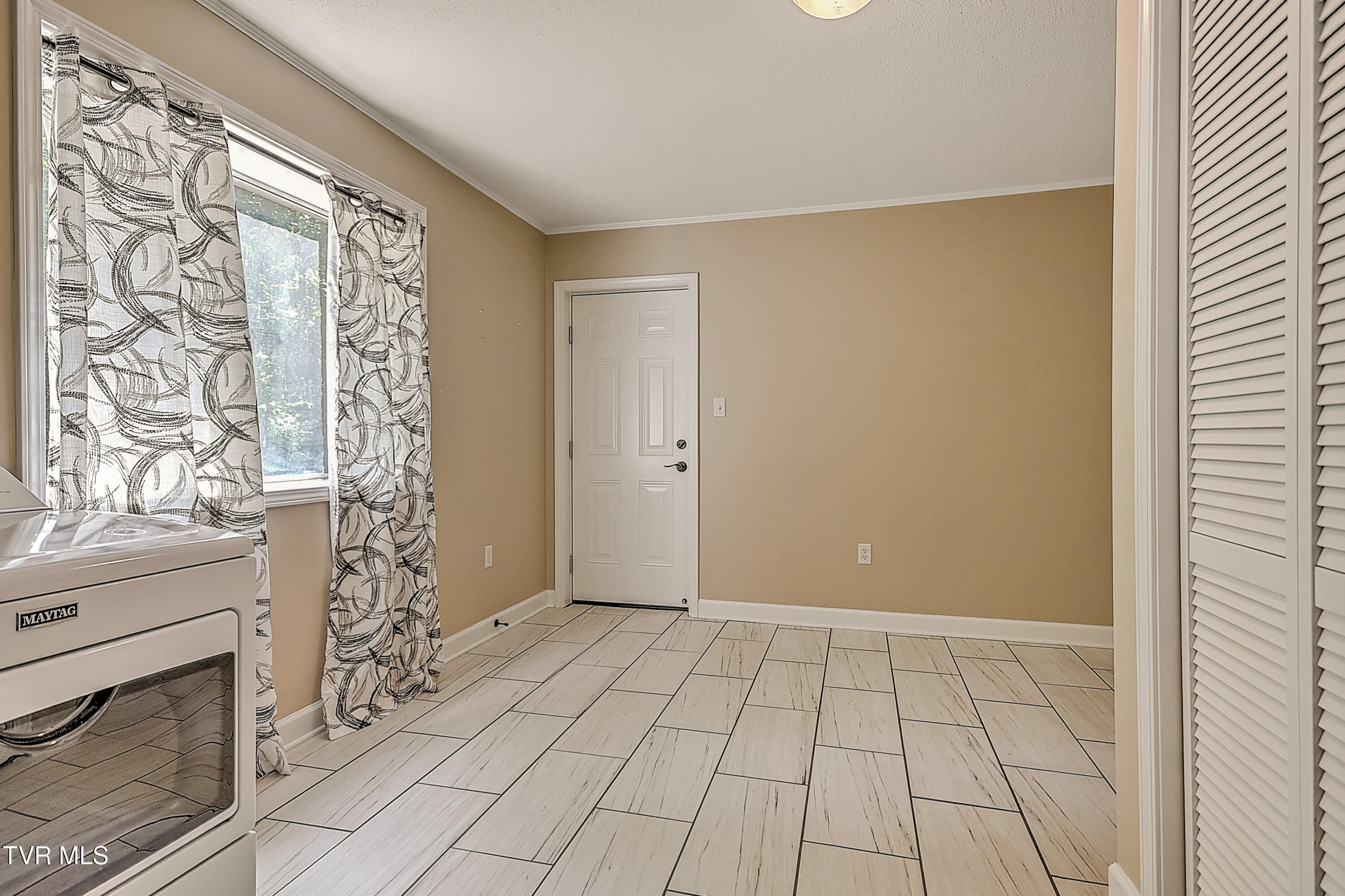 361 Belmont Drive 14