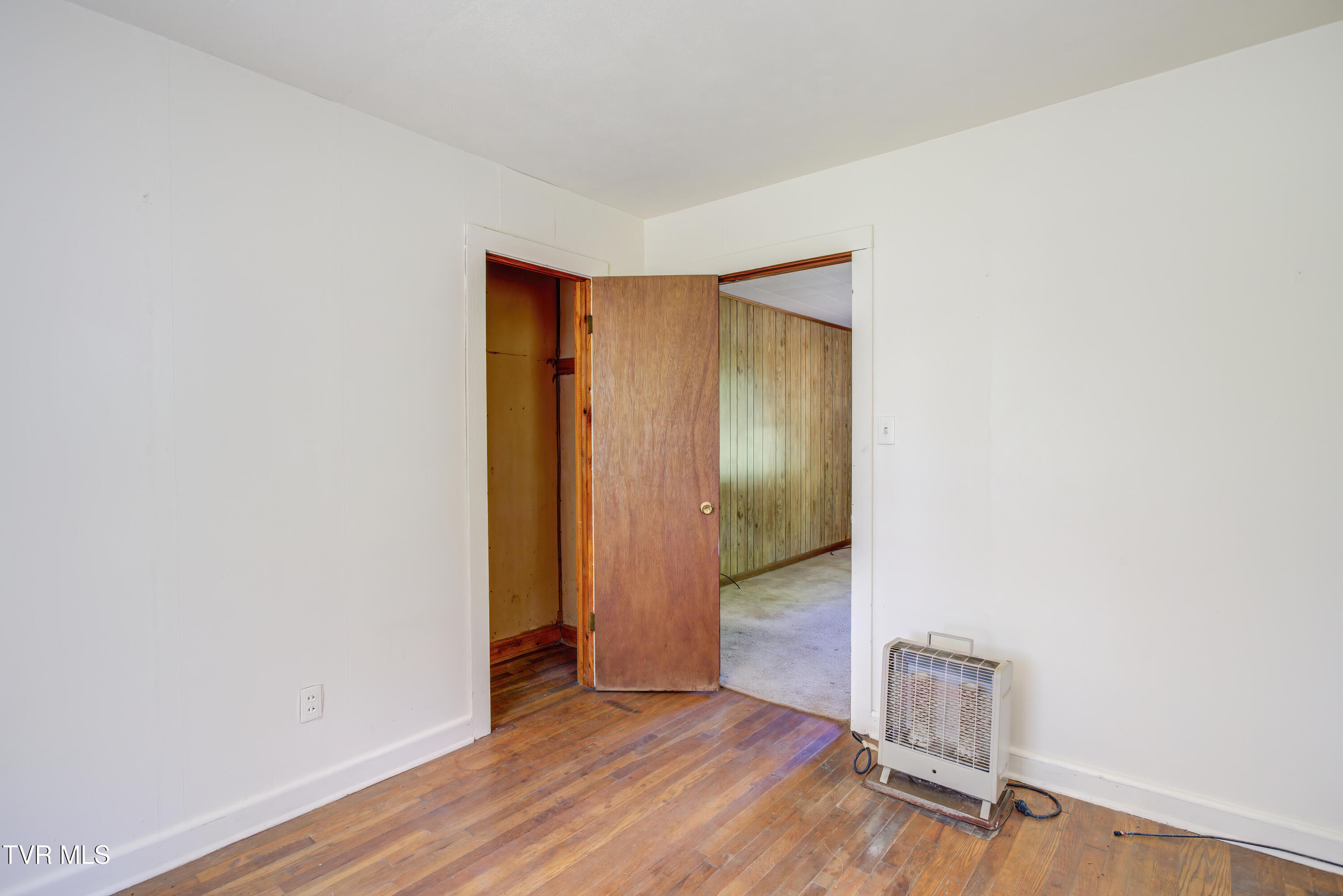 2346 Carolina Avenue