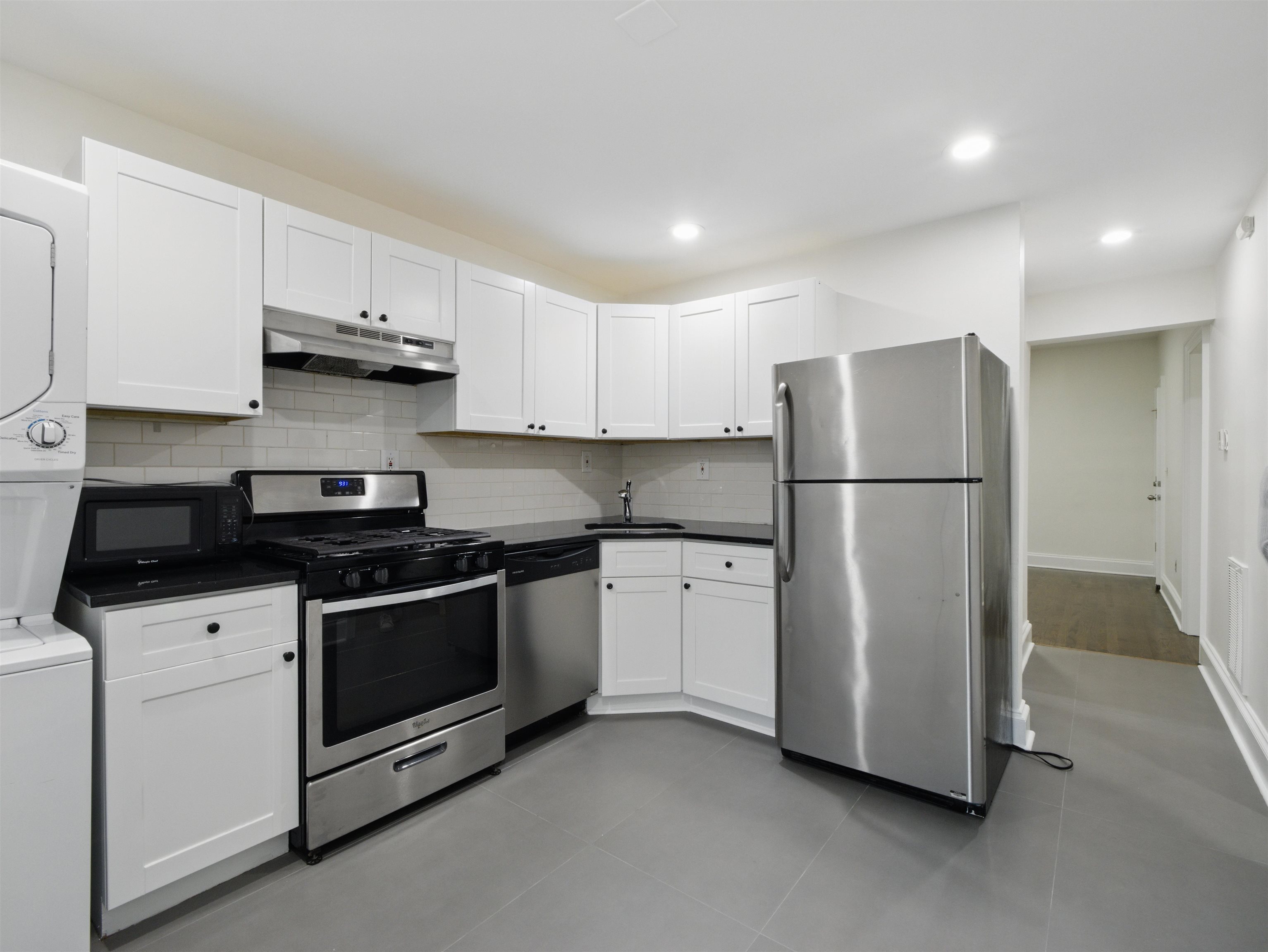 22 GRACE ST Unit: 1