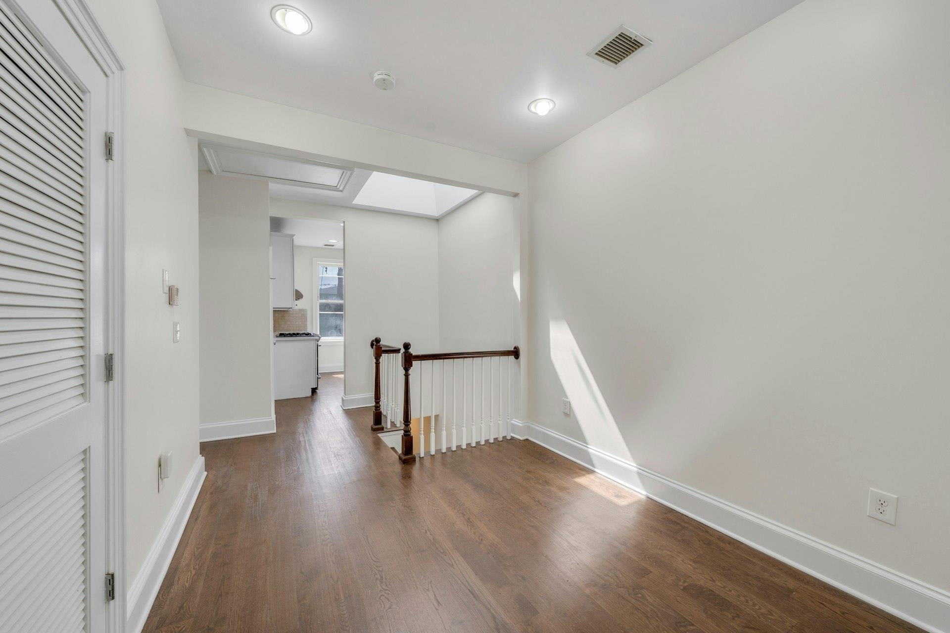22 GRACE ST Unit: 2
