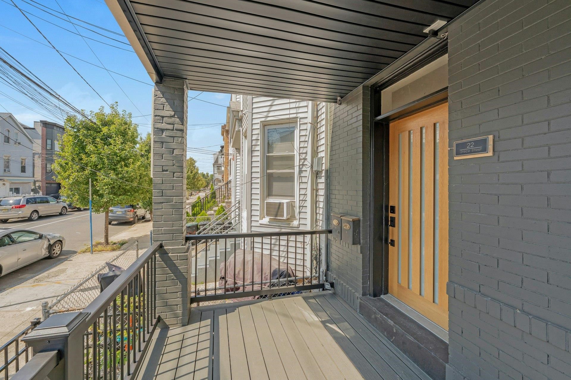 22 GRACE ST Unit: 2