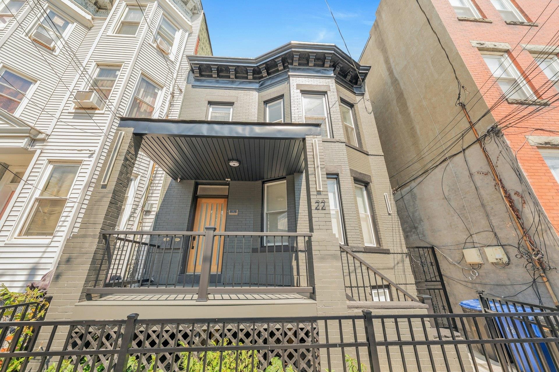 22 GRACE ST Unit: 2
