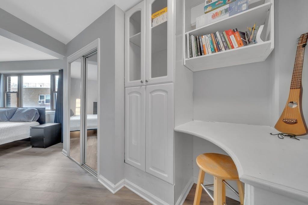 8800 BLVD EAST Unit: 6C