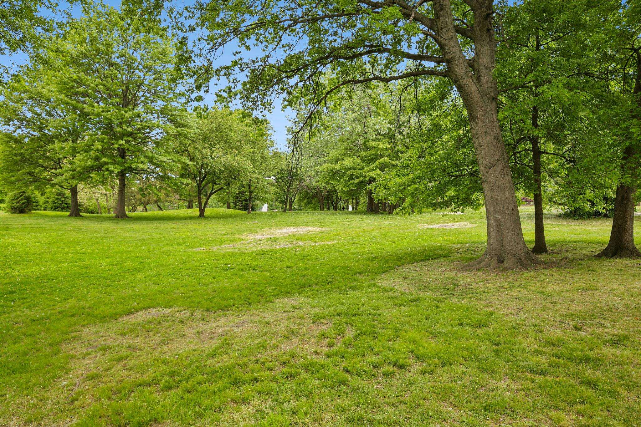 8450 BLVD EAST Unit: 3B