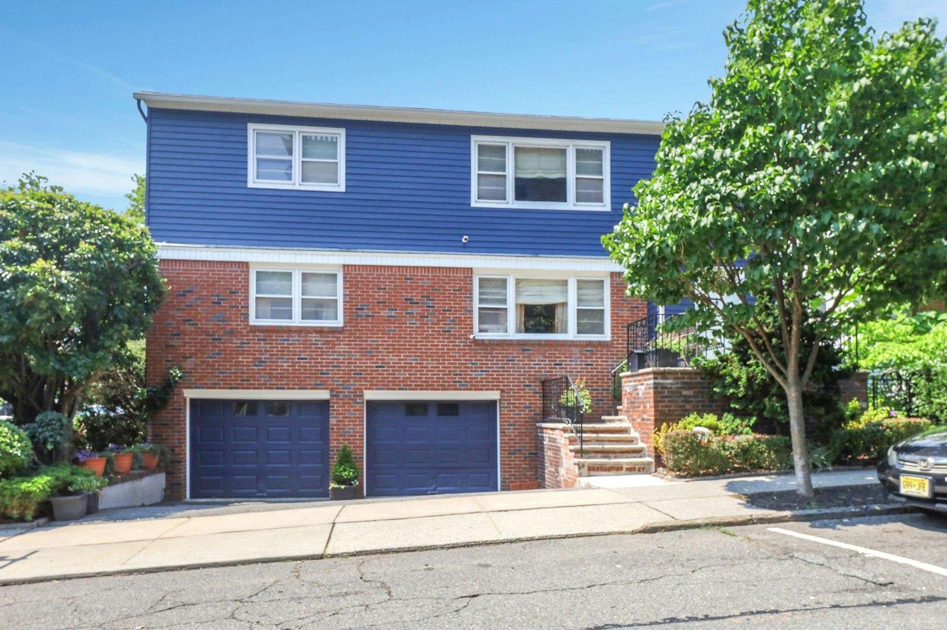 27 73RD ST Unit: 1