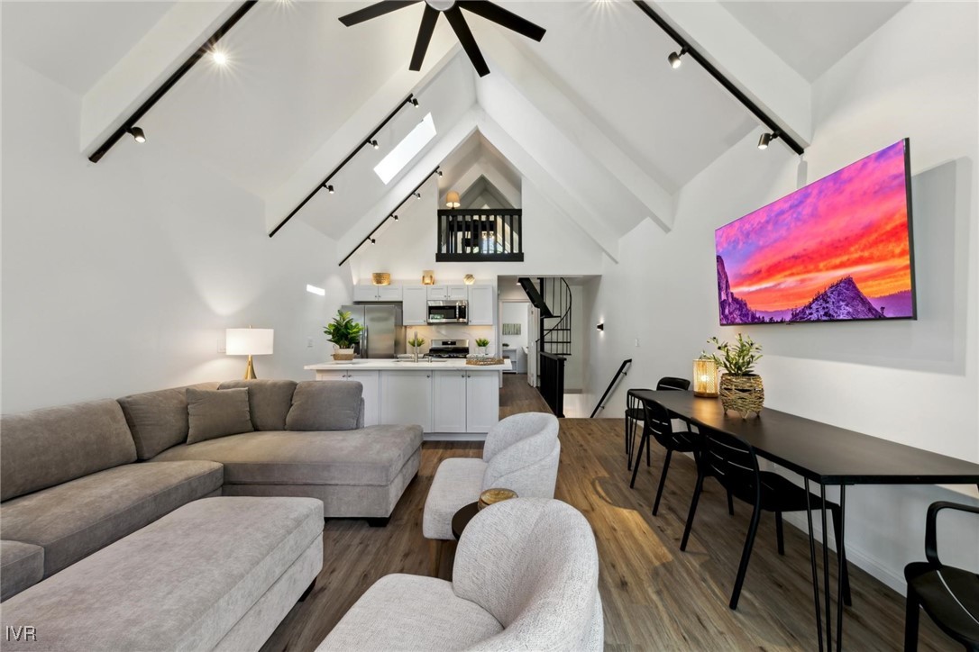 989 Tahoe Boulevard 77