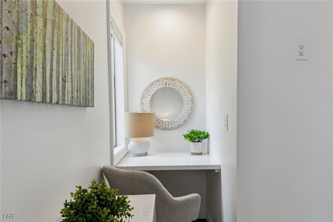 989 Tahoe Boulevard 77