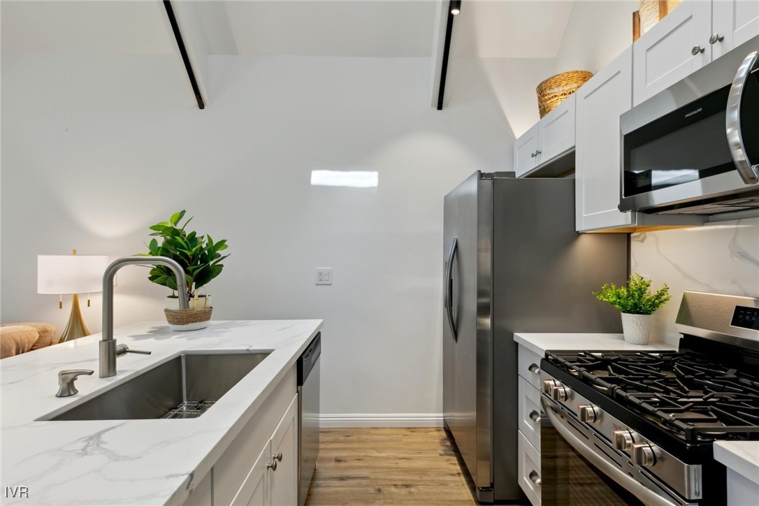 989 Tahoe Boulevard 77