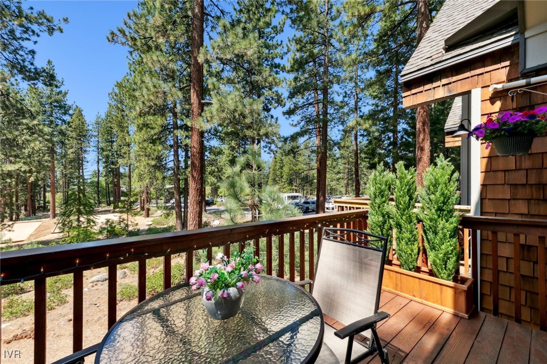 989 Tahoe Boulevard 77