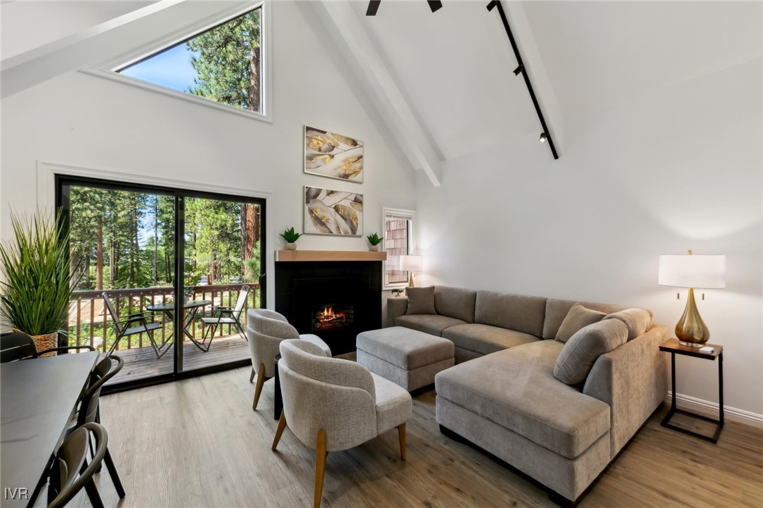 989 Tahoe Boulevard 77