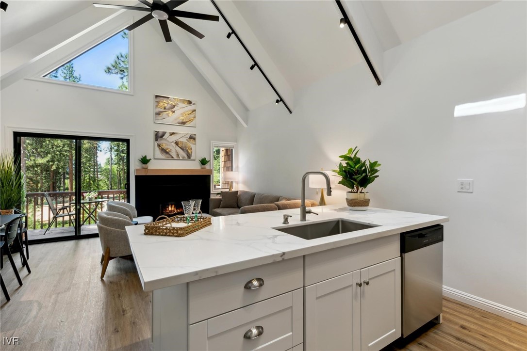 989 Tahoe Boulevard 77