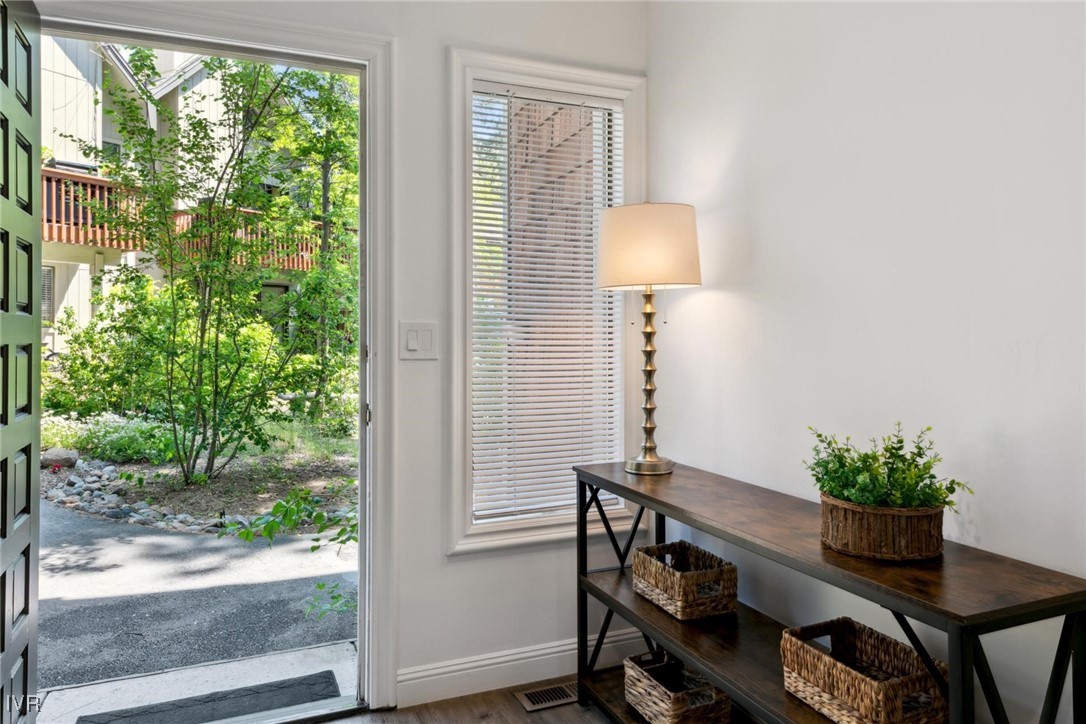 989 Tahoe Boulevard 77