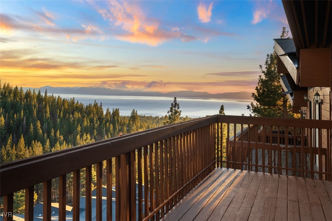 400 Fairview Boulevard 86