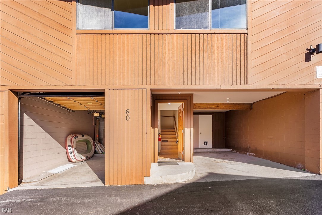 400 Fairview Boulevard 80