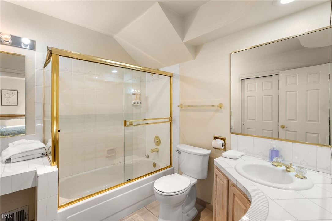 400 Fairview Boulevard 80