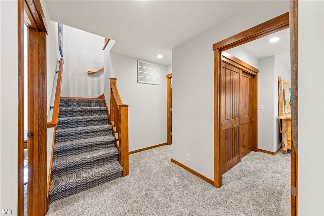 1463 Glarus Court