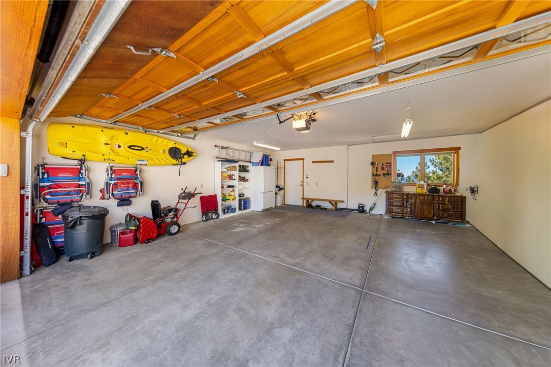 1463 Glarus Court