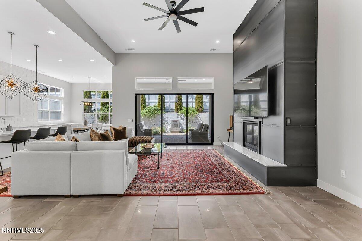 6119 S Pleasant Oak Trail