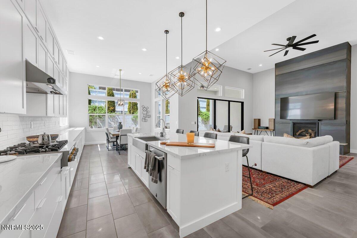 6119 S Pleasant Oak Trail