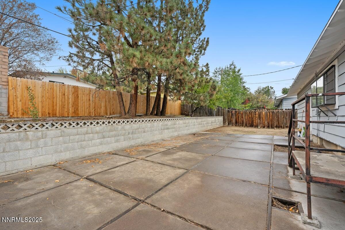 1421 Surf Way