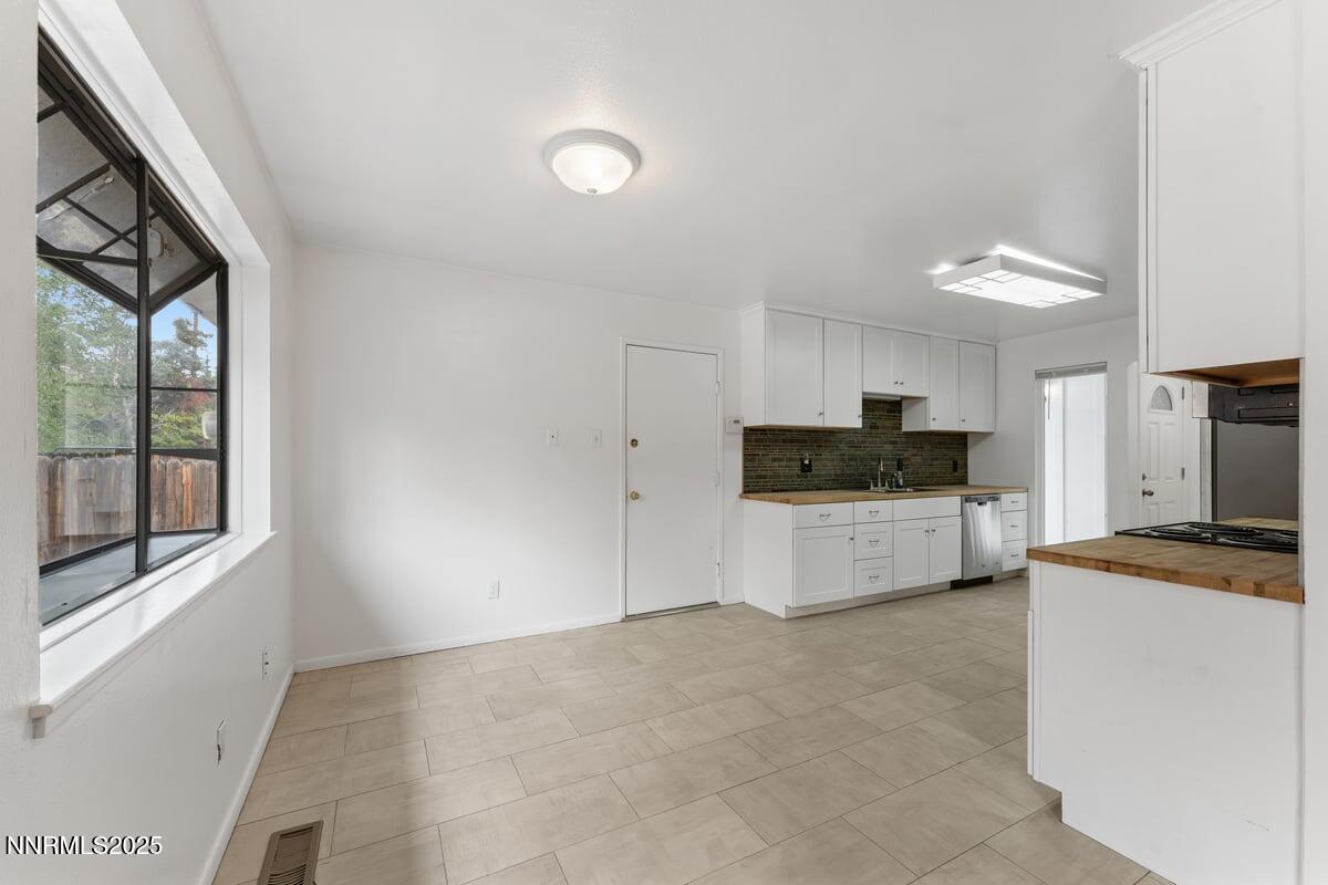 1421 Surf Way