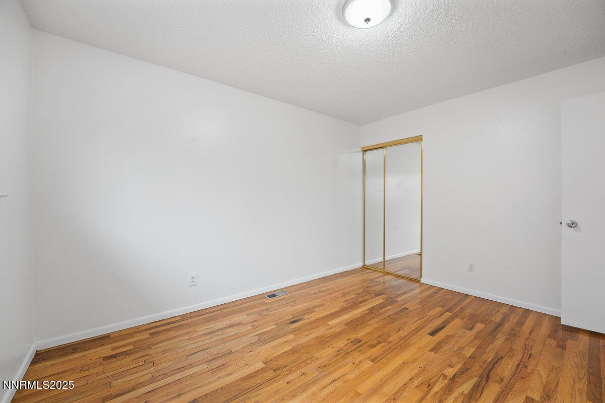 1421 Surf Way